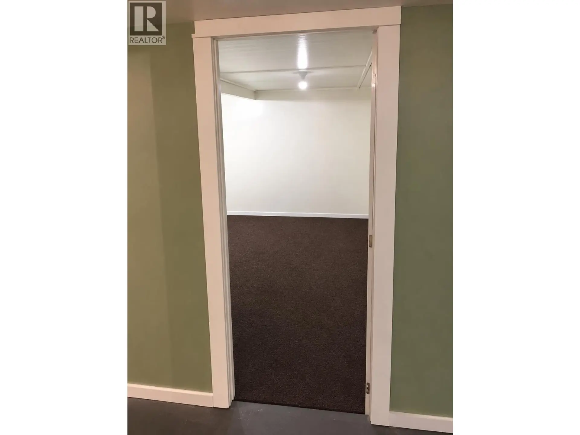 #2 1060 WEST FRASER ROAD - Image 12