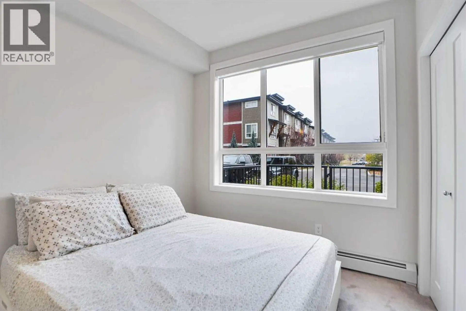 #111 30 Walgrove Walk SE - Image 13