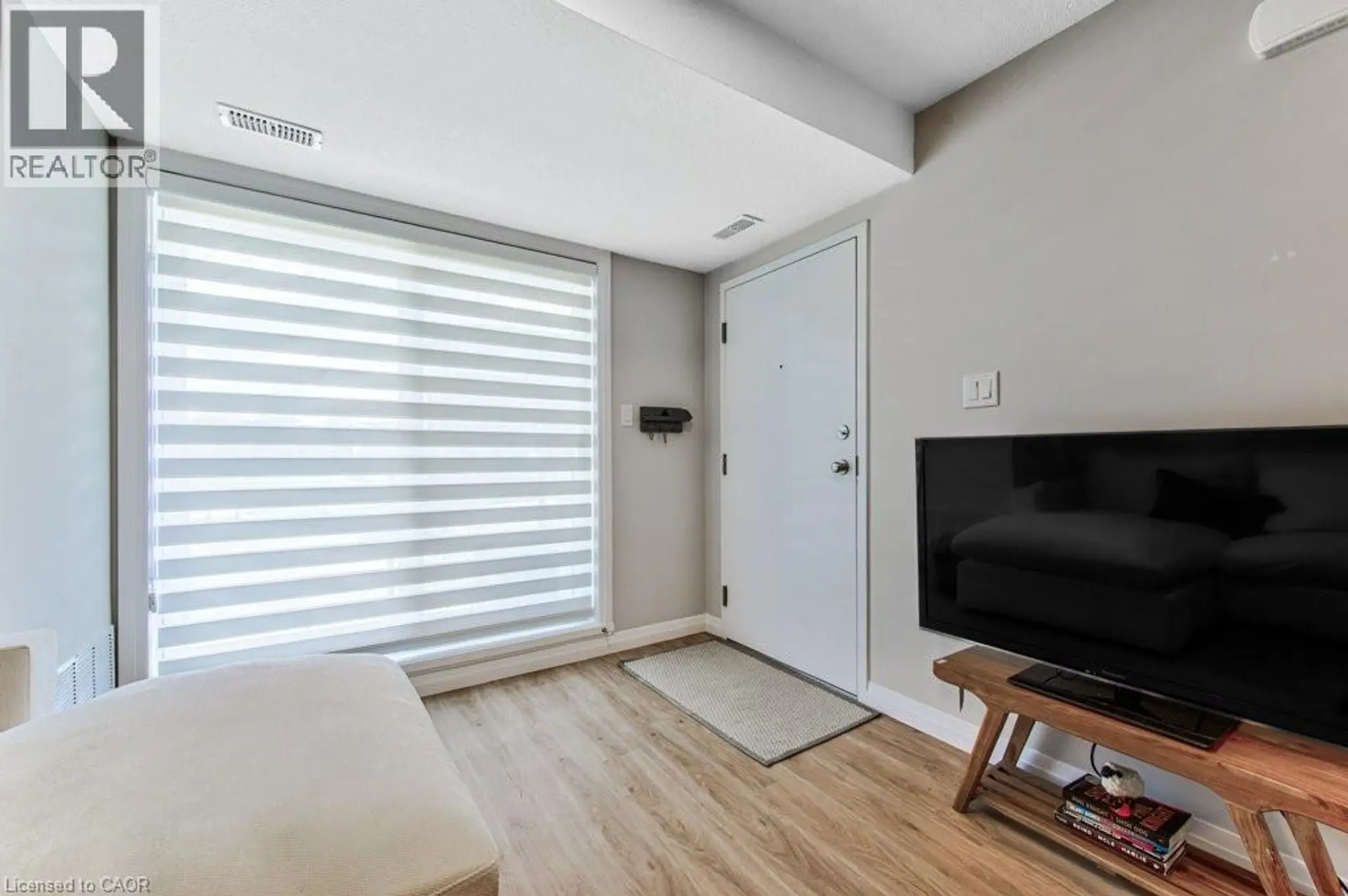 #B11 410 NORTHFIELD Drive - Image 4