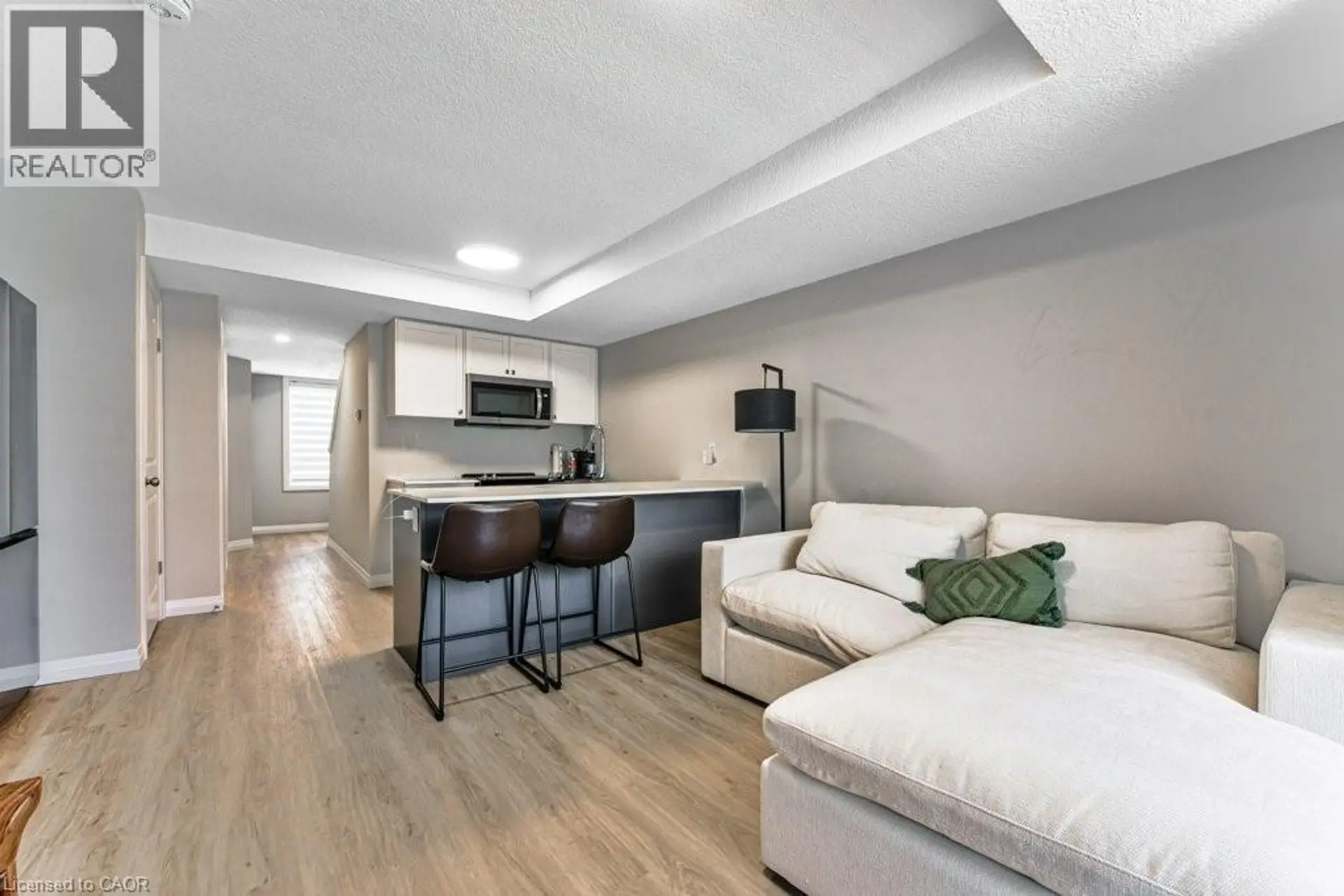#B11 410 NORTHFIELD Drive - Image 5