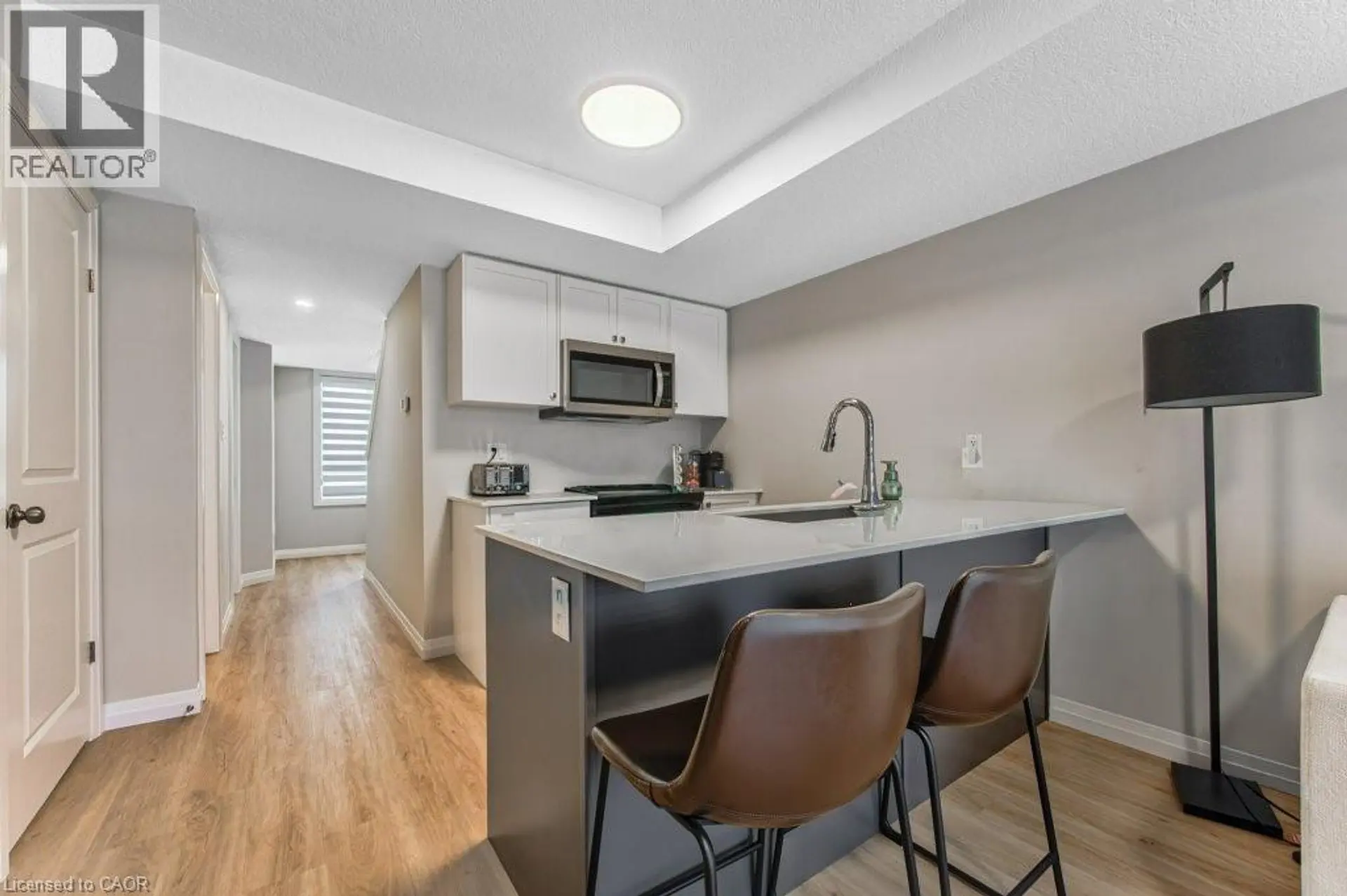 #B11 410 NORTHFIELD Drive - Image 7