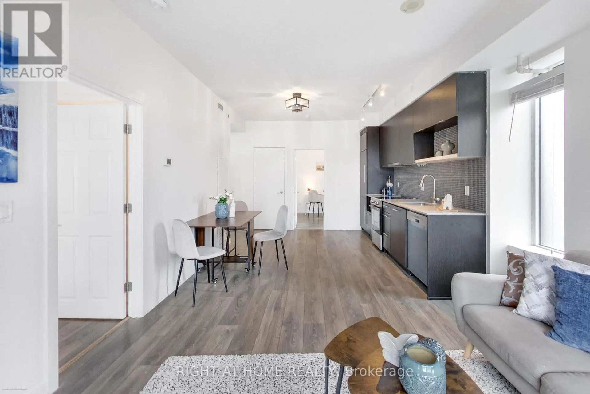 #711 435 RICHMOND STREET W - Image 7