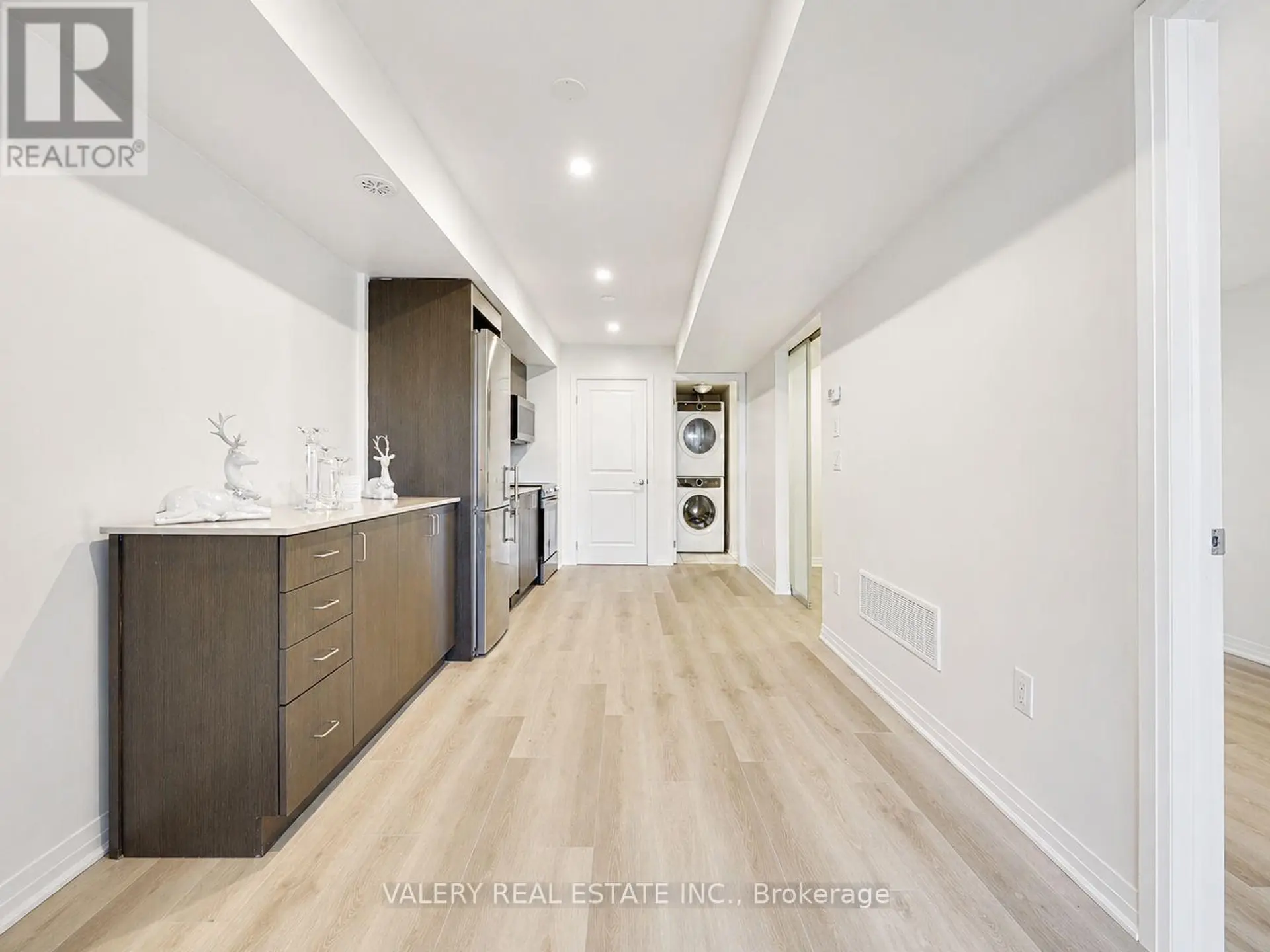 #1 183 WILLIAM DUNCAN ROAD - Image 6