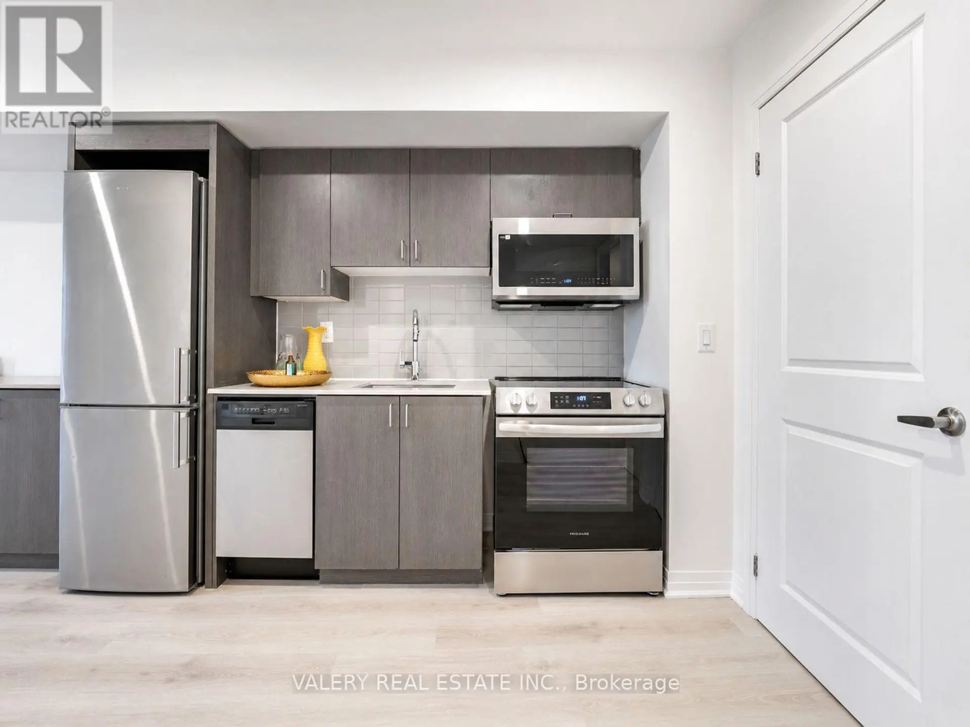 #1 183 WILLIAM DUNCAN ROAD - Image 9