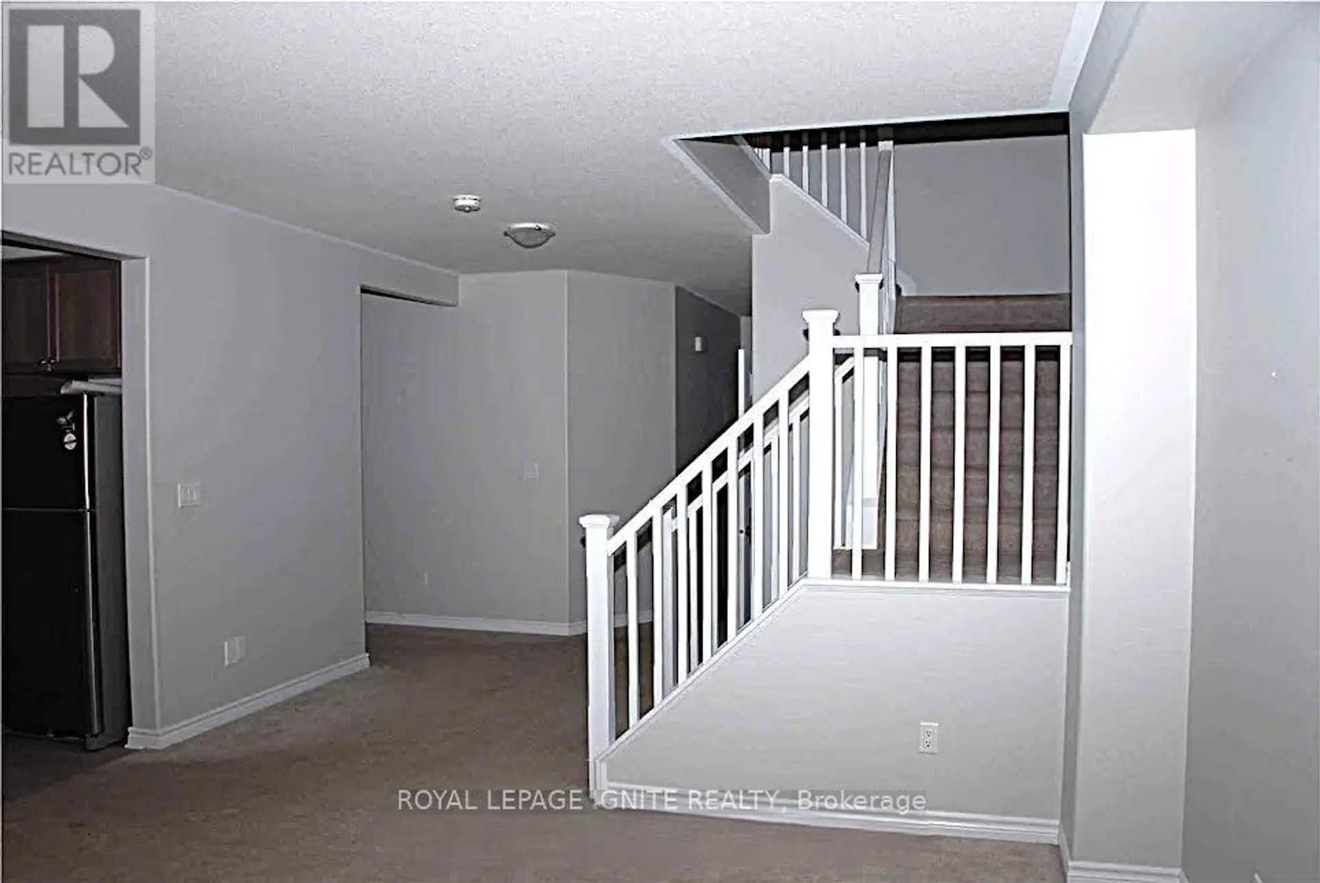 1552 ALBANY DRIVE - Image 4