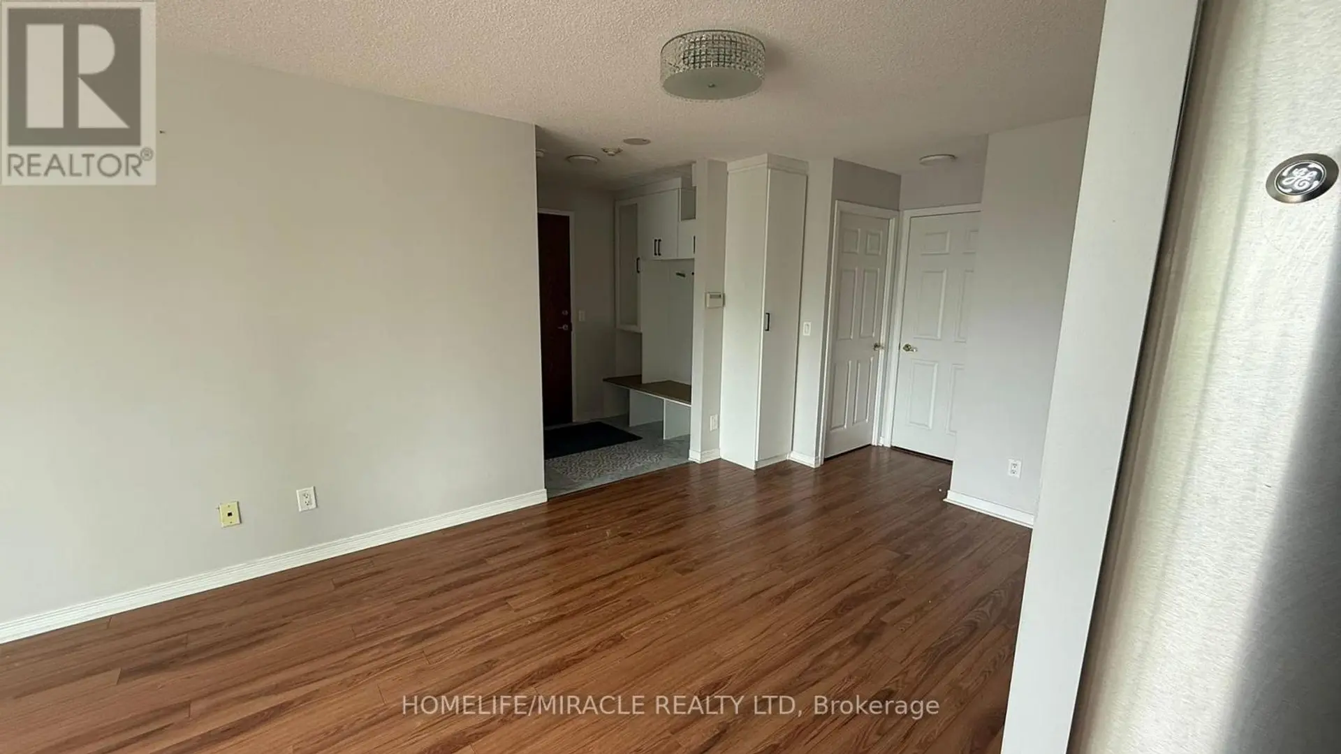 #203 4889 KIMBERMOUNT AVENUE - Image 12