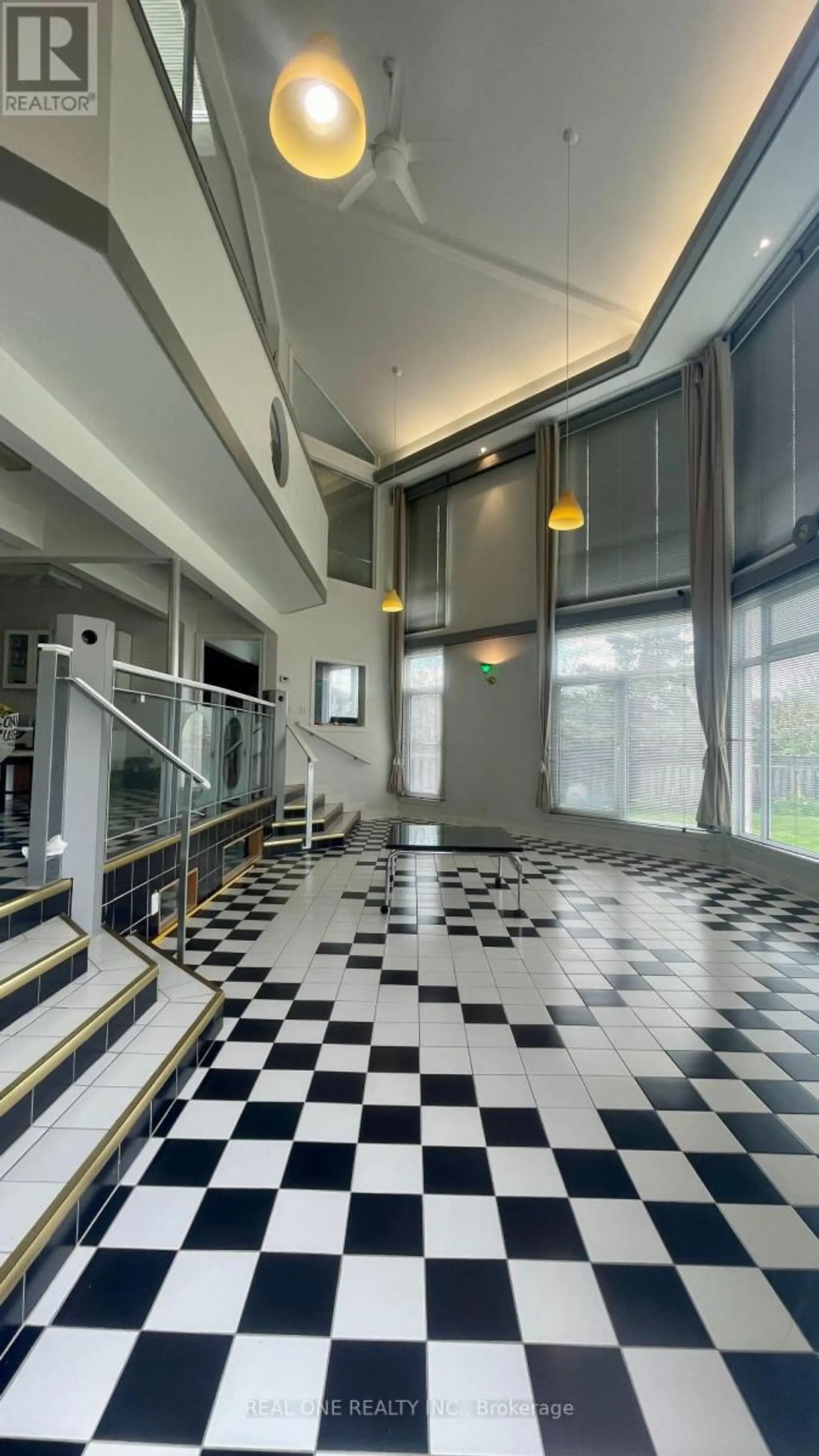71 STOCK AVENUE - Image 5