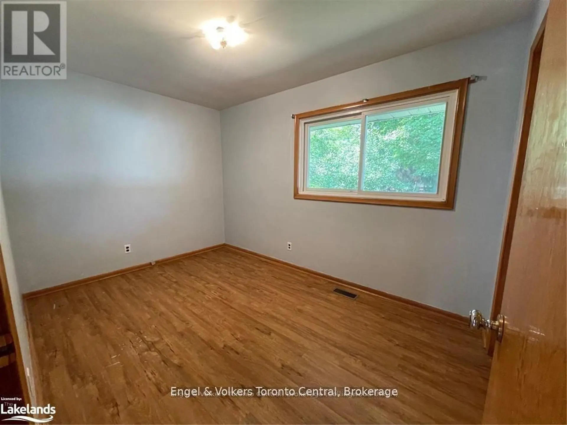 27 HERBERT AVENUE - Image 8