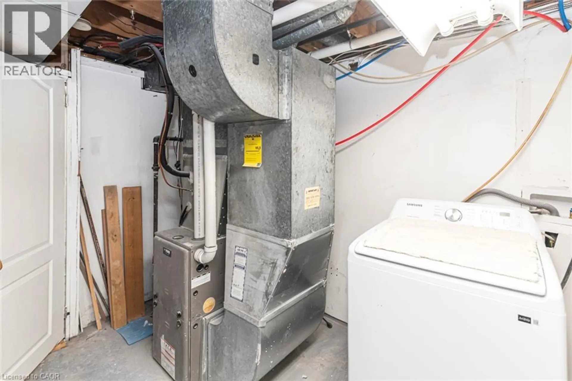 112 NASH Road S - Image 14