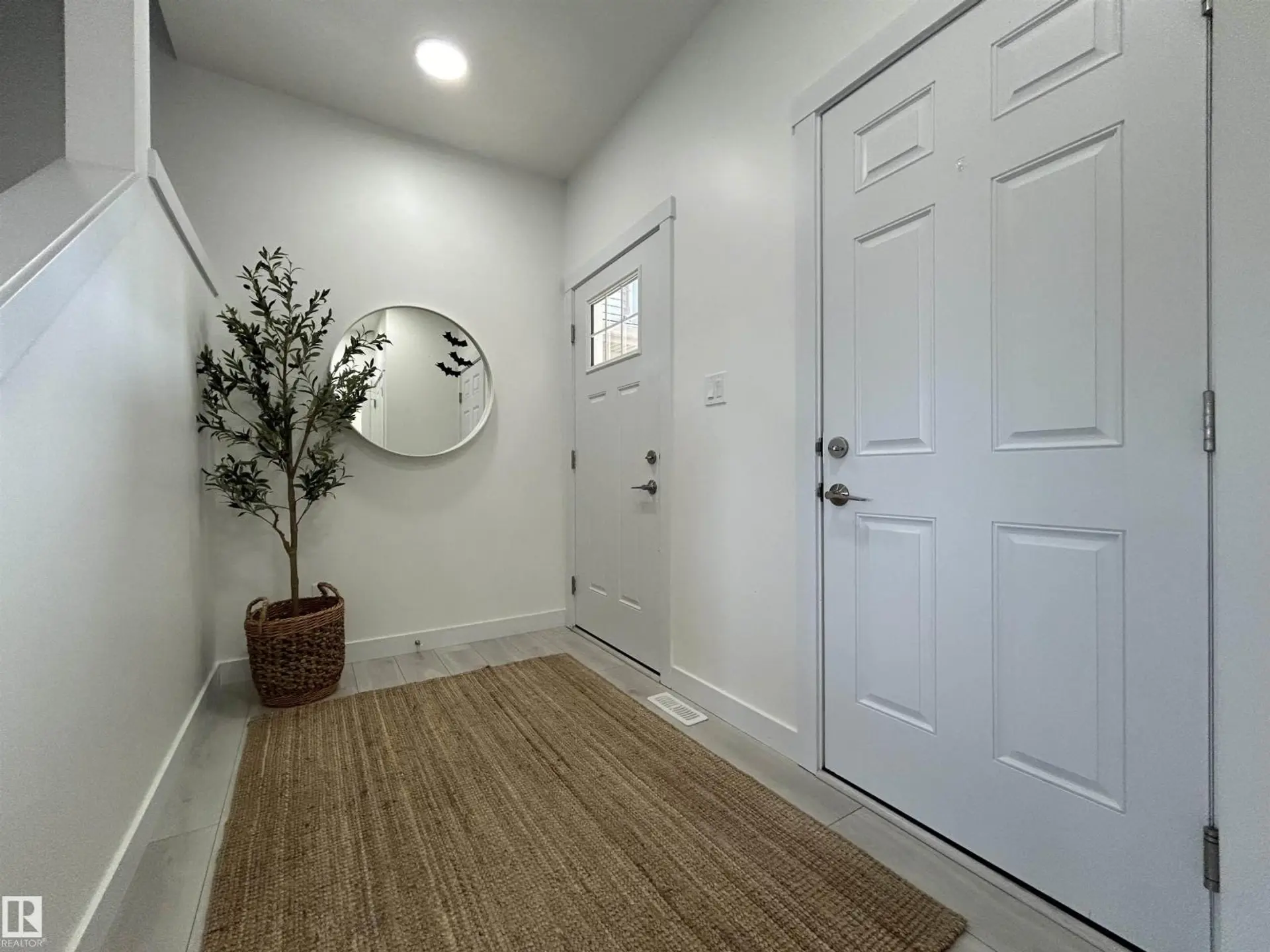19632 29 AV NW - Image 2