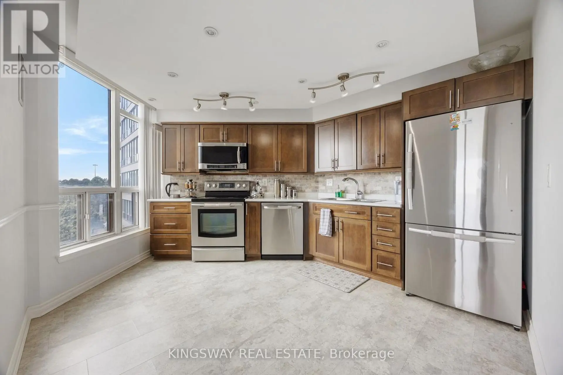 #507 12 LAURELCREST STREET - Image 14