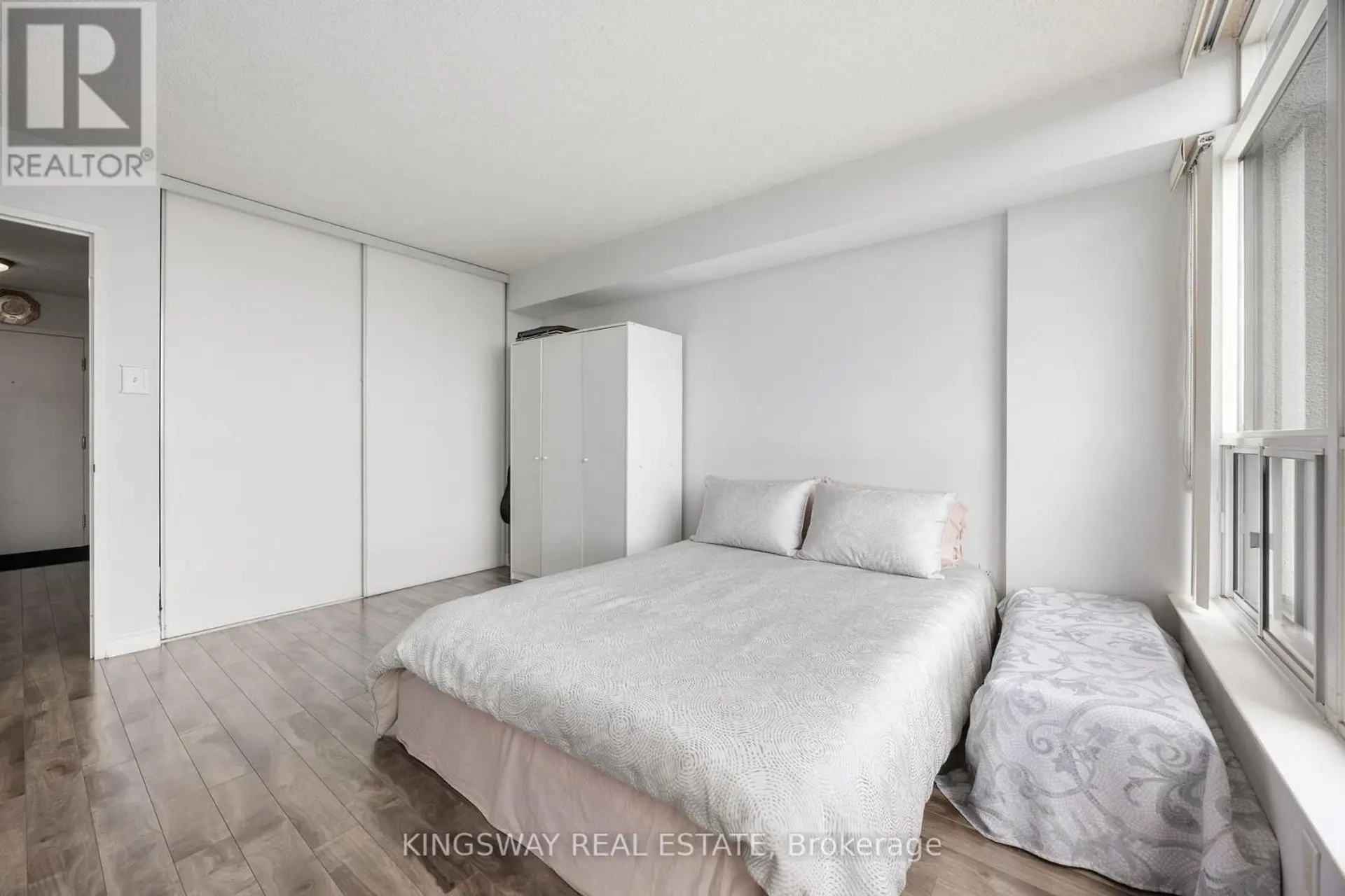 #507 12 LAURELCREST STREET - Image 13