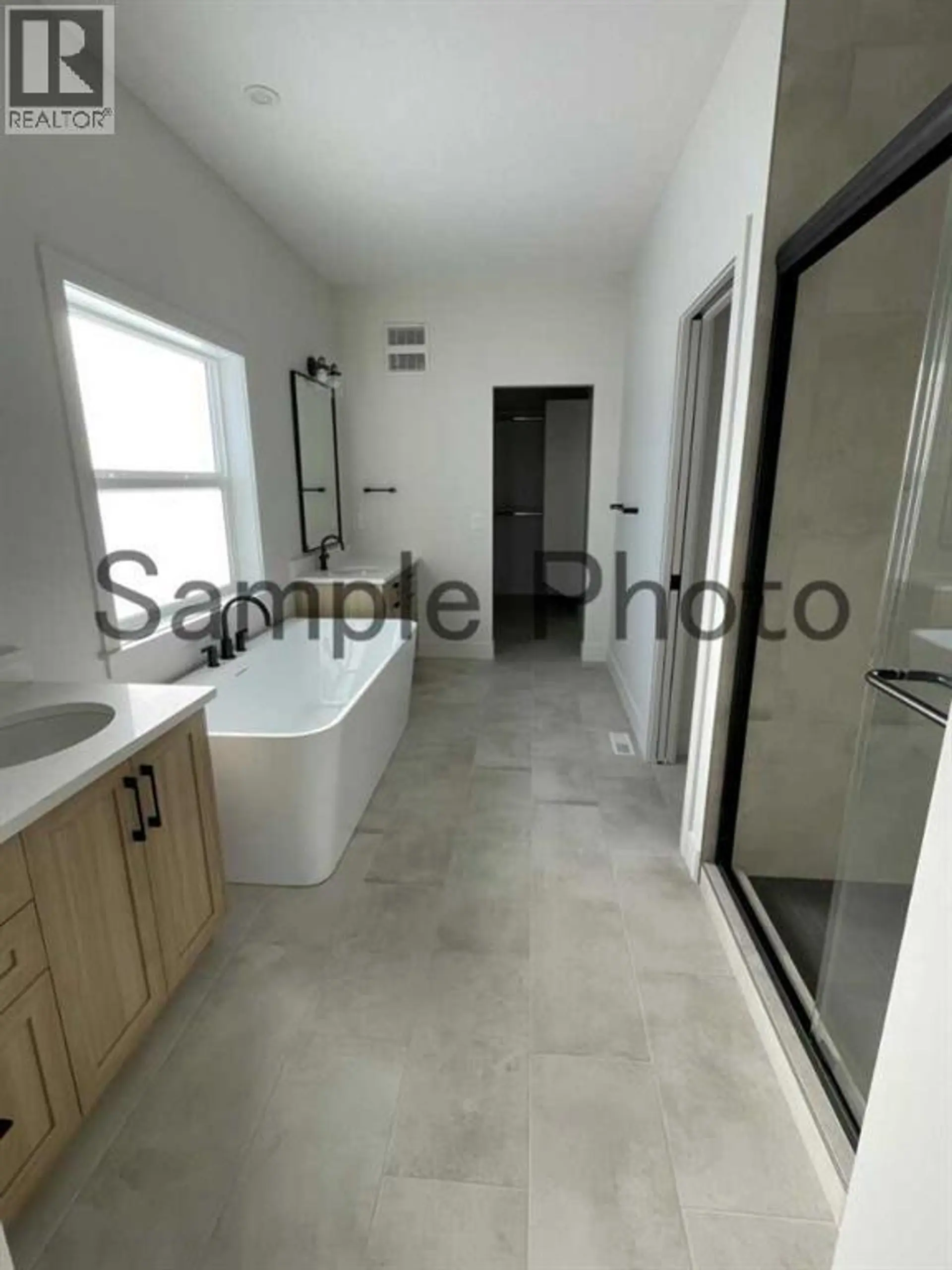 10652 147 Avenue - Image 10