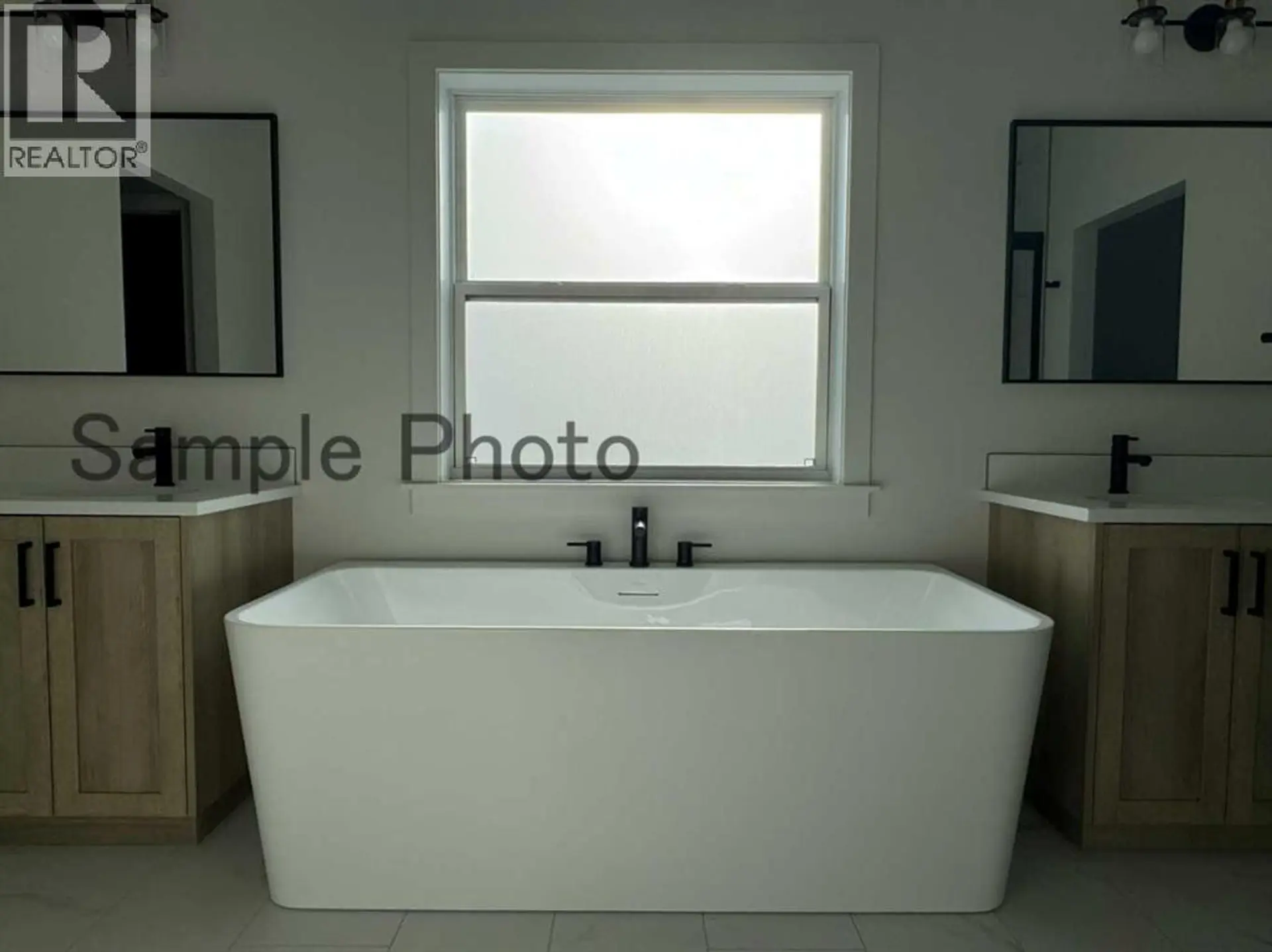 10652 147 Avenue - Image 11