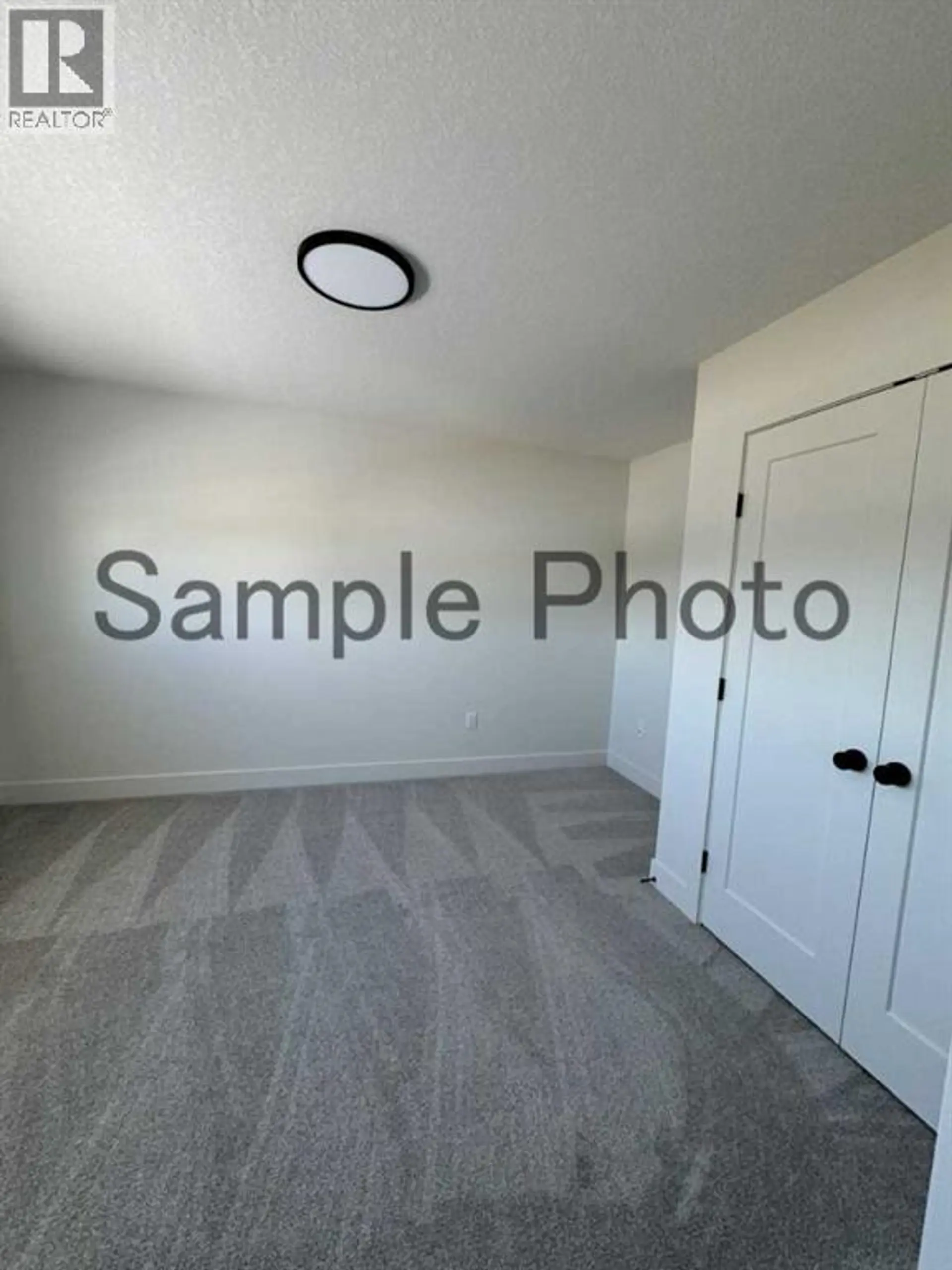 10652 147 Avenue - Image 14