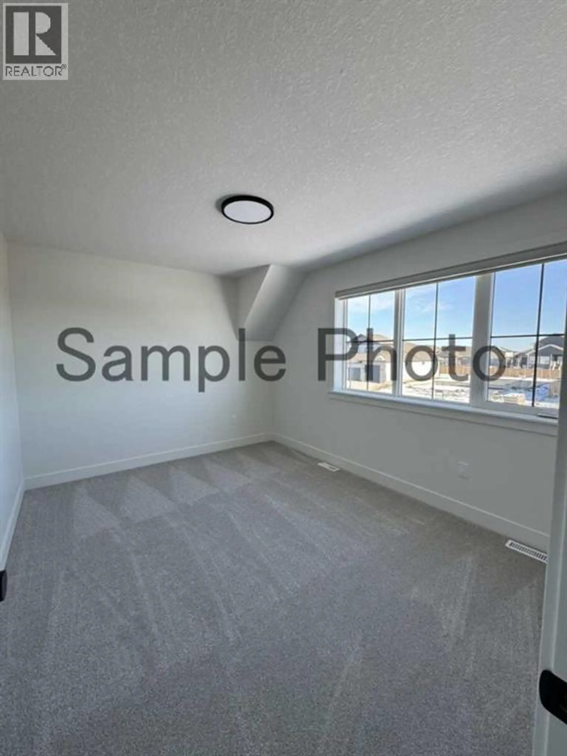 10652 147 Avenue - Image 15
