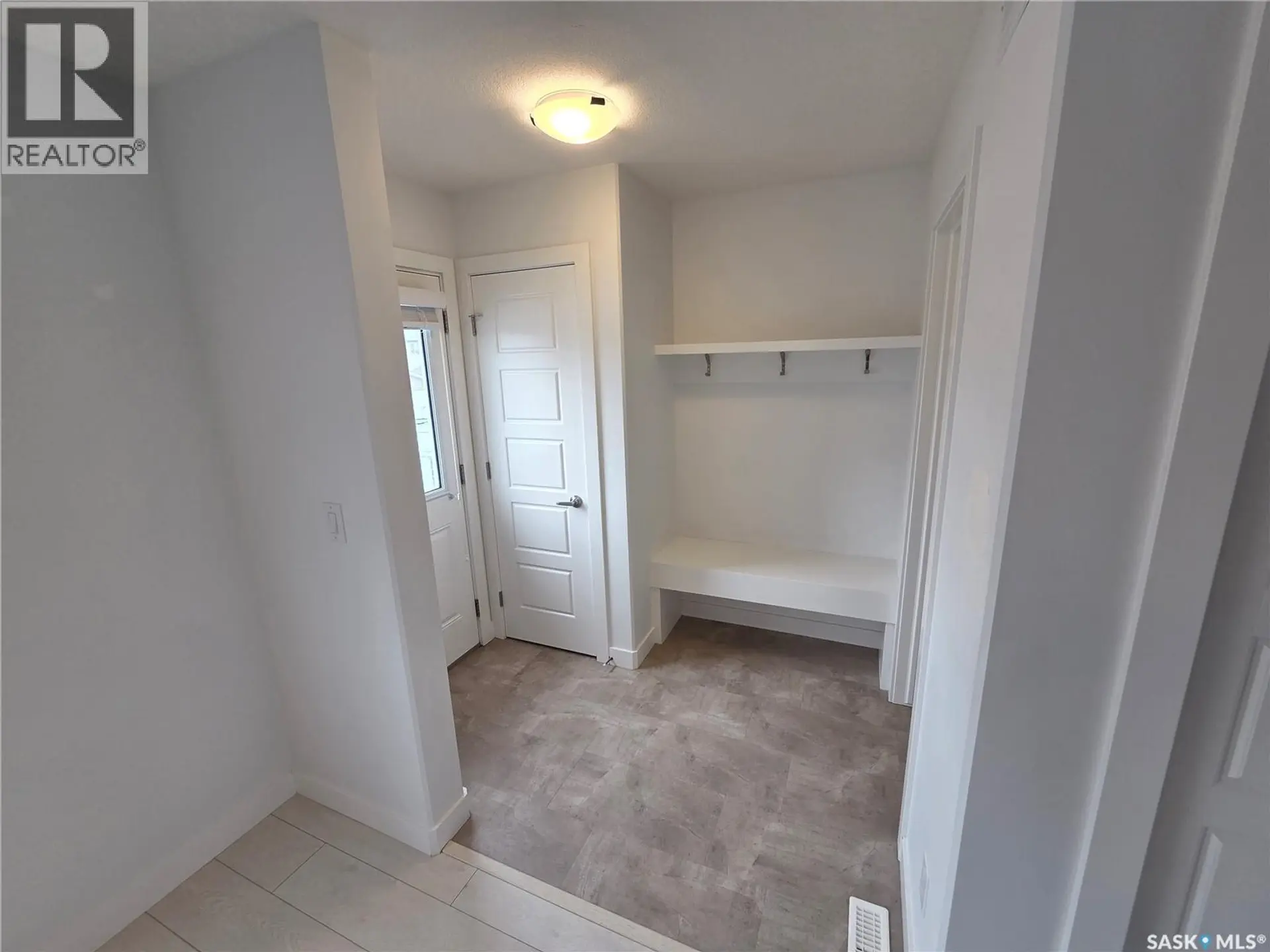 #324 McOrmond DRIVE - Image 5