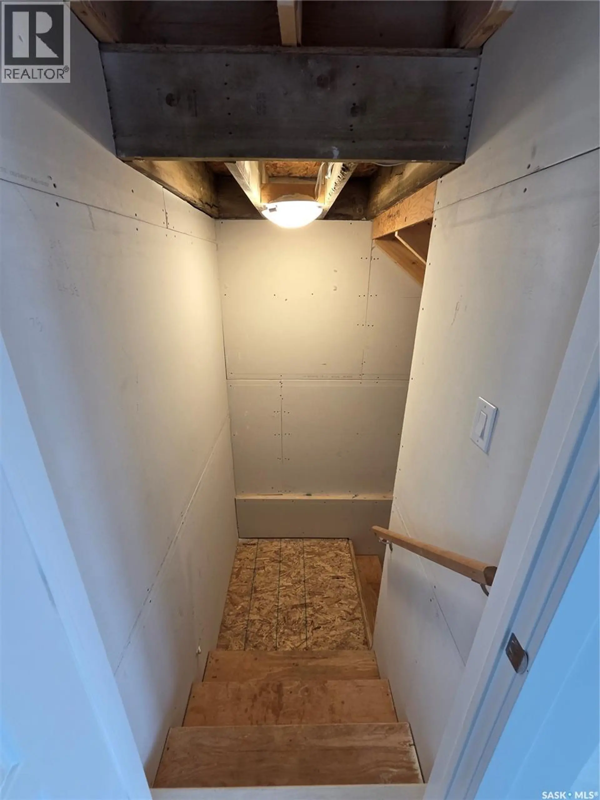 #324 McOrmond DRIVE - Image 13