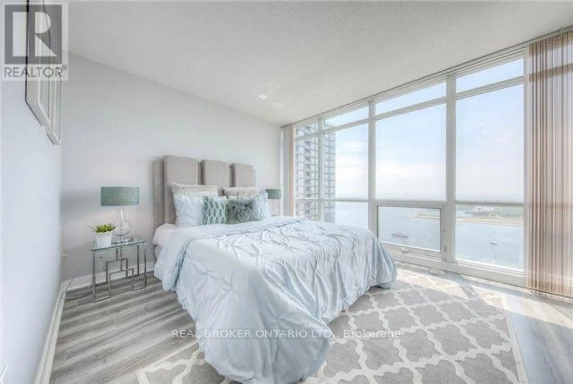 #4512 15 FORT YORK BOULEVARD - Image 13