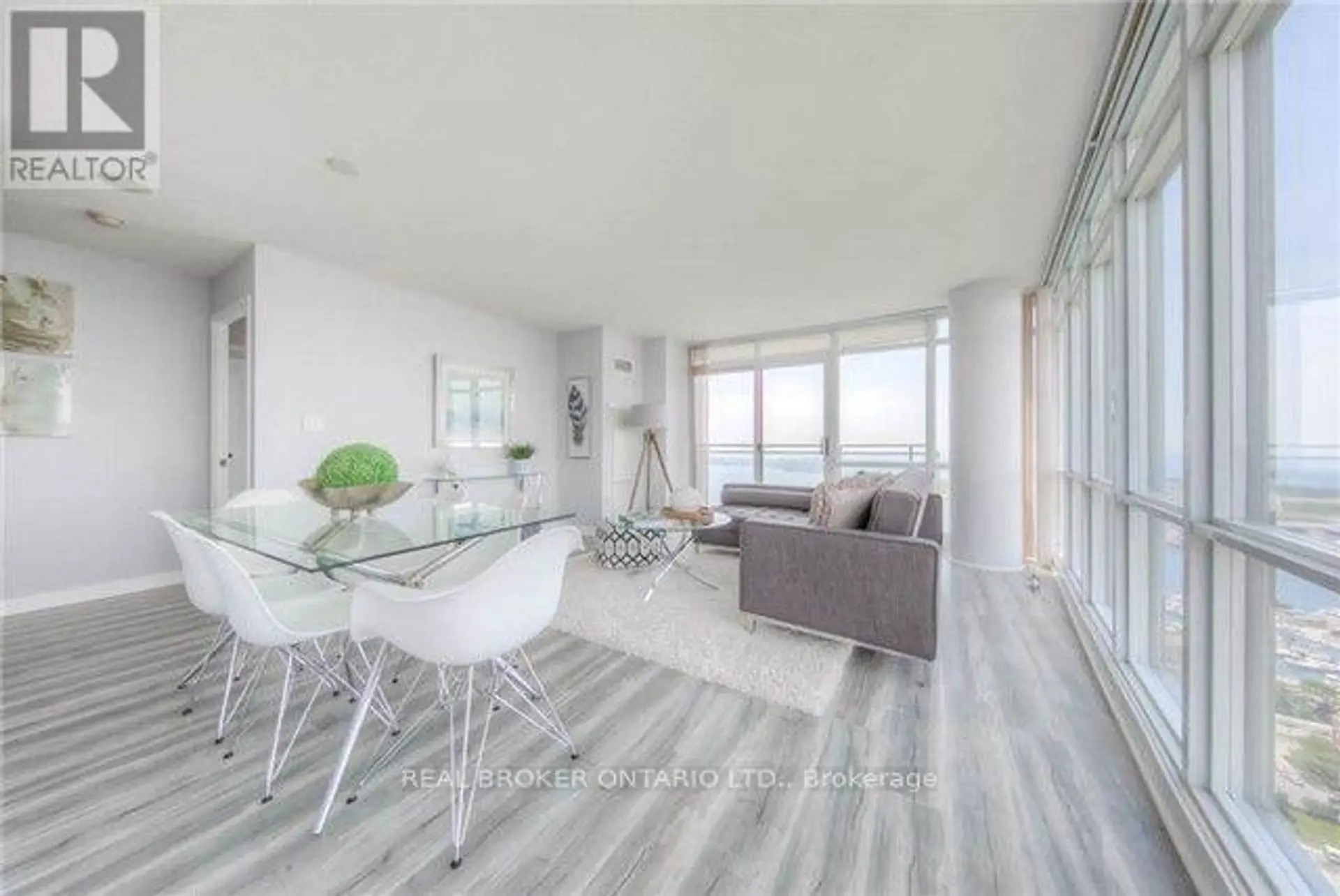 #4512 15 FORT YORK BOULEVARD - Image 4