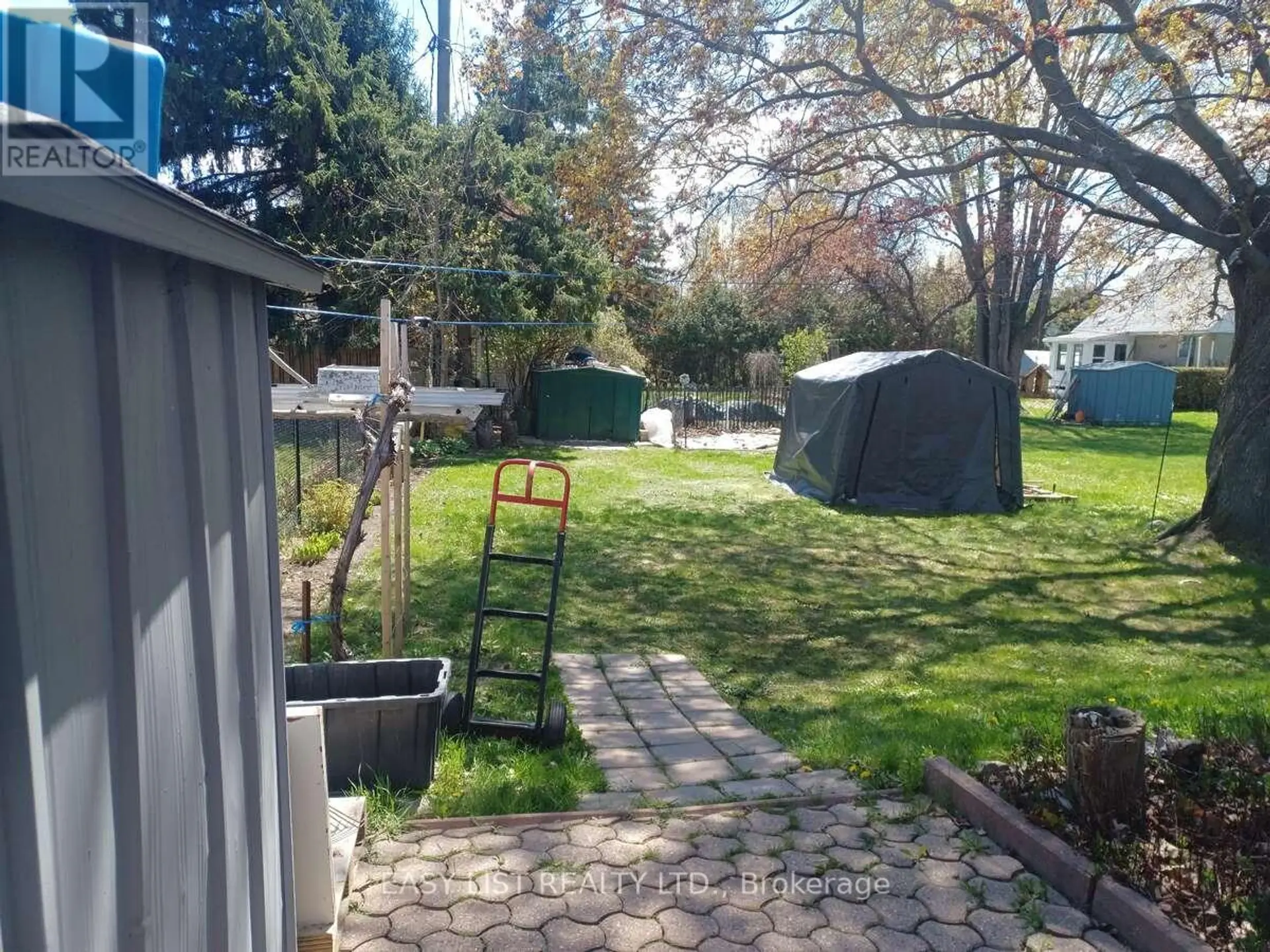 2218 IRIS STREET - Image 3