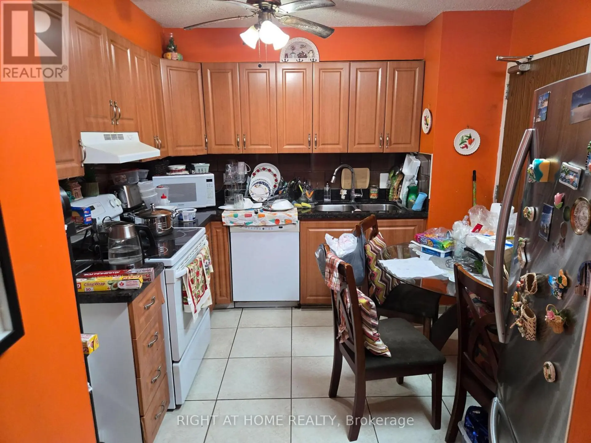 #114 50 MISSISSAUGA VALLEY BOULEVARD - Image 2