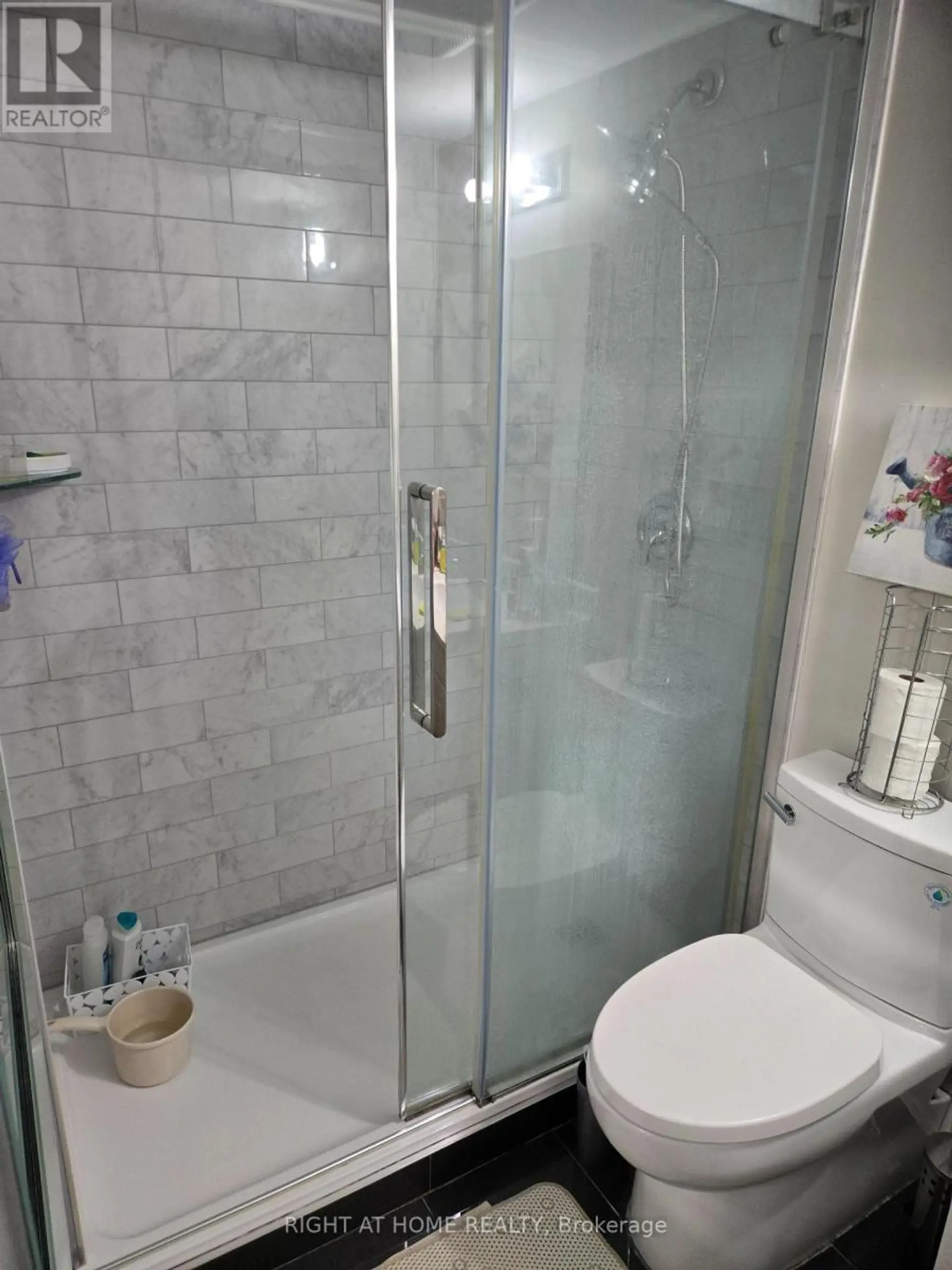 #114 50 MISSISSAUGA VALLEY BOULEVARD - Image 3