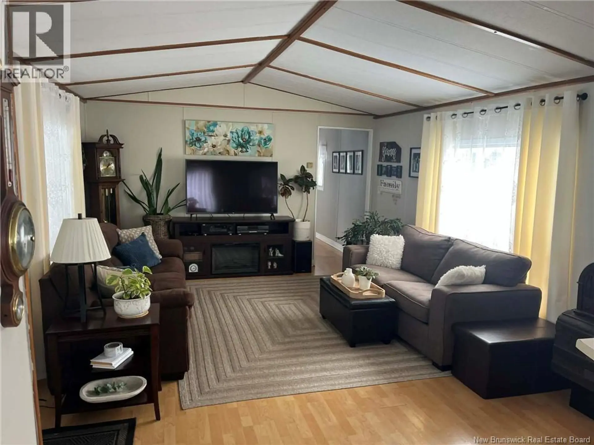 3 Lee Avenue - Image 6
