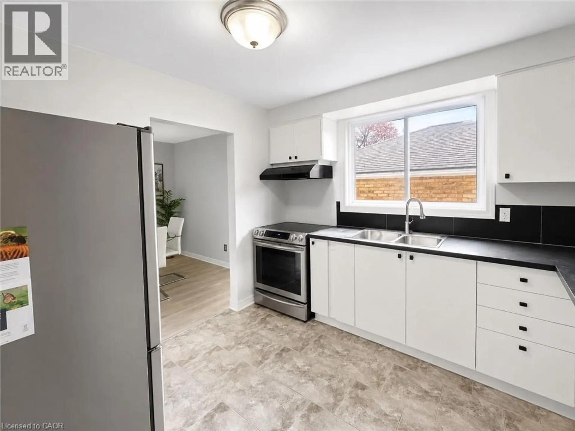 84 ELGAR Avenue - Image 2