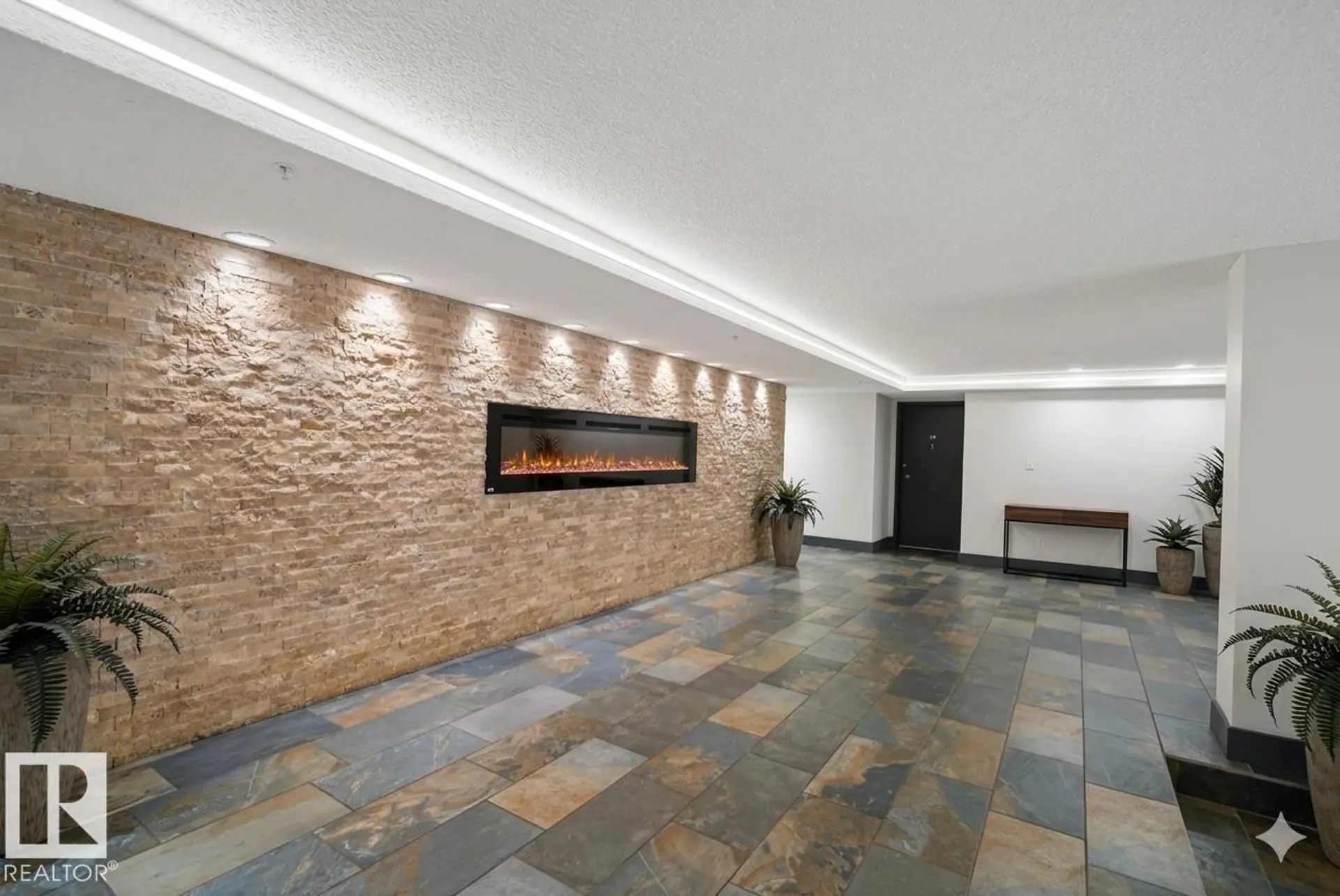 #90 8745 165 ST NW - Image 13
