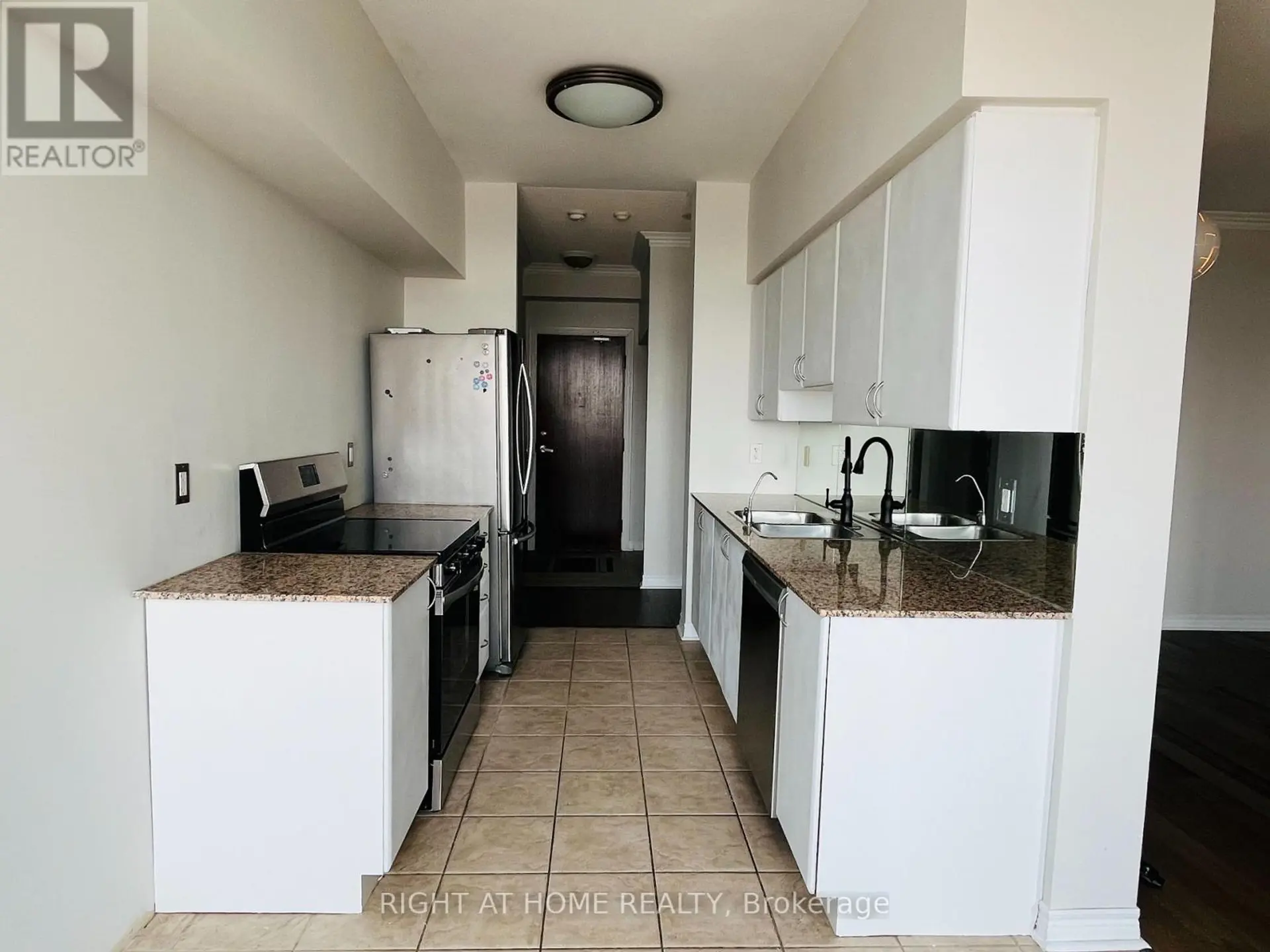 #LPH209 15 NORTH PARK ROAD - Image 9
