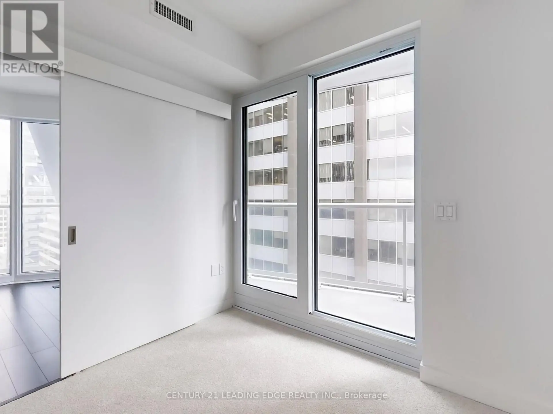 #2212 230 SIMCOE STREET - Image 9