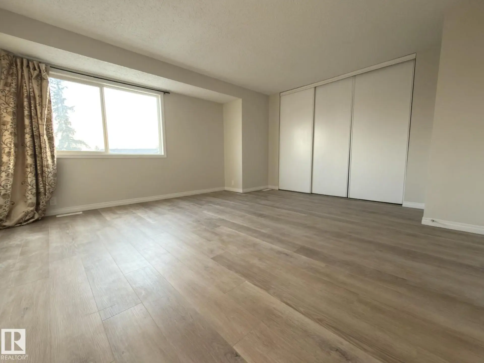 #14 18010 98 AV NW - Image 14