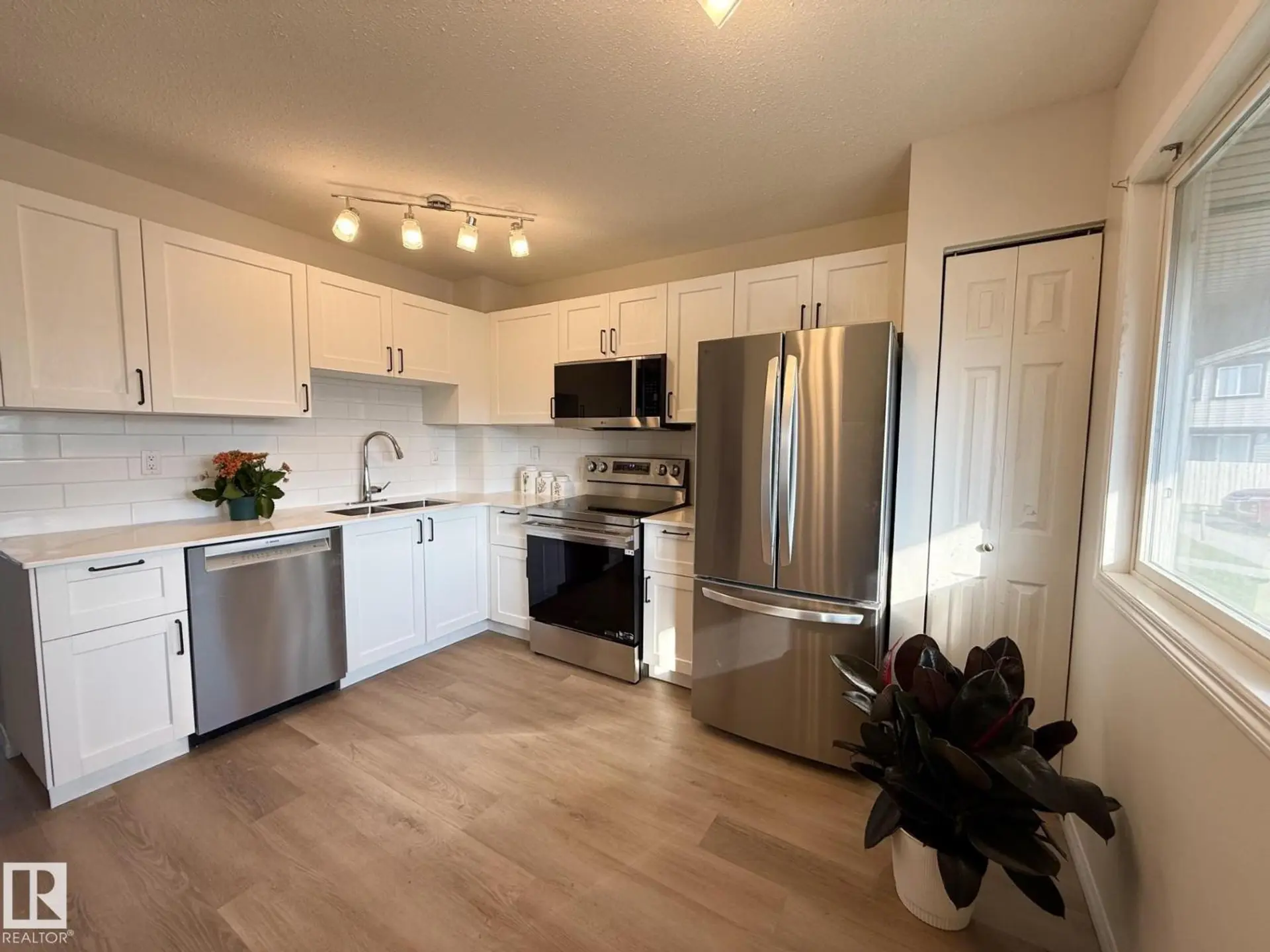 #14 18010 98 AV NW - Image 7