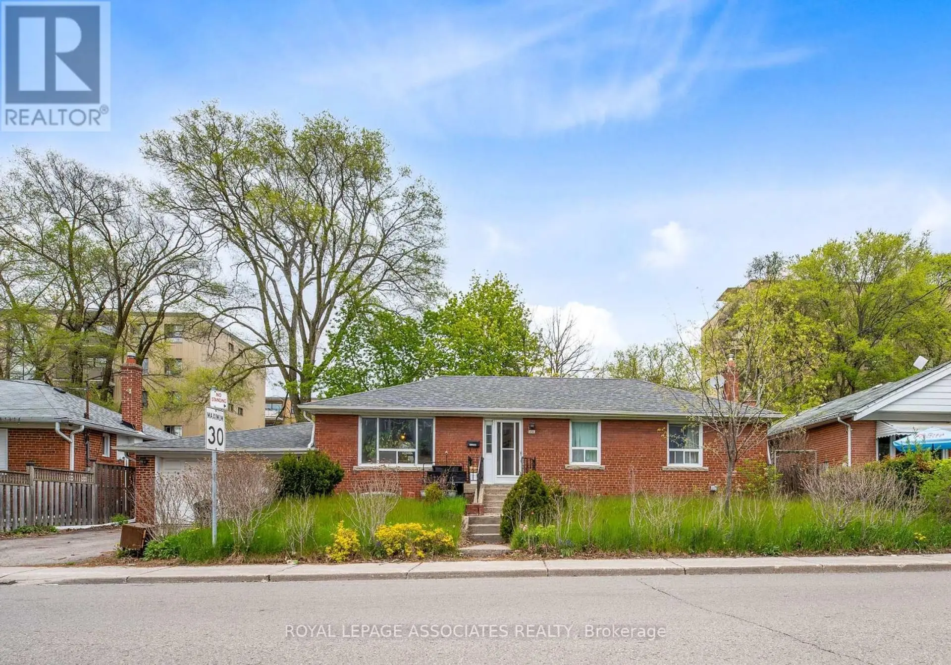 256 FERRIS ROAD - Image 1