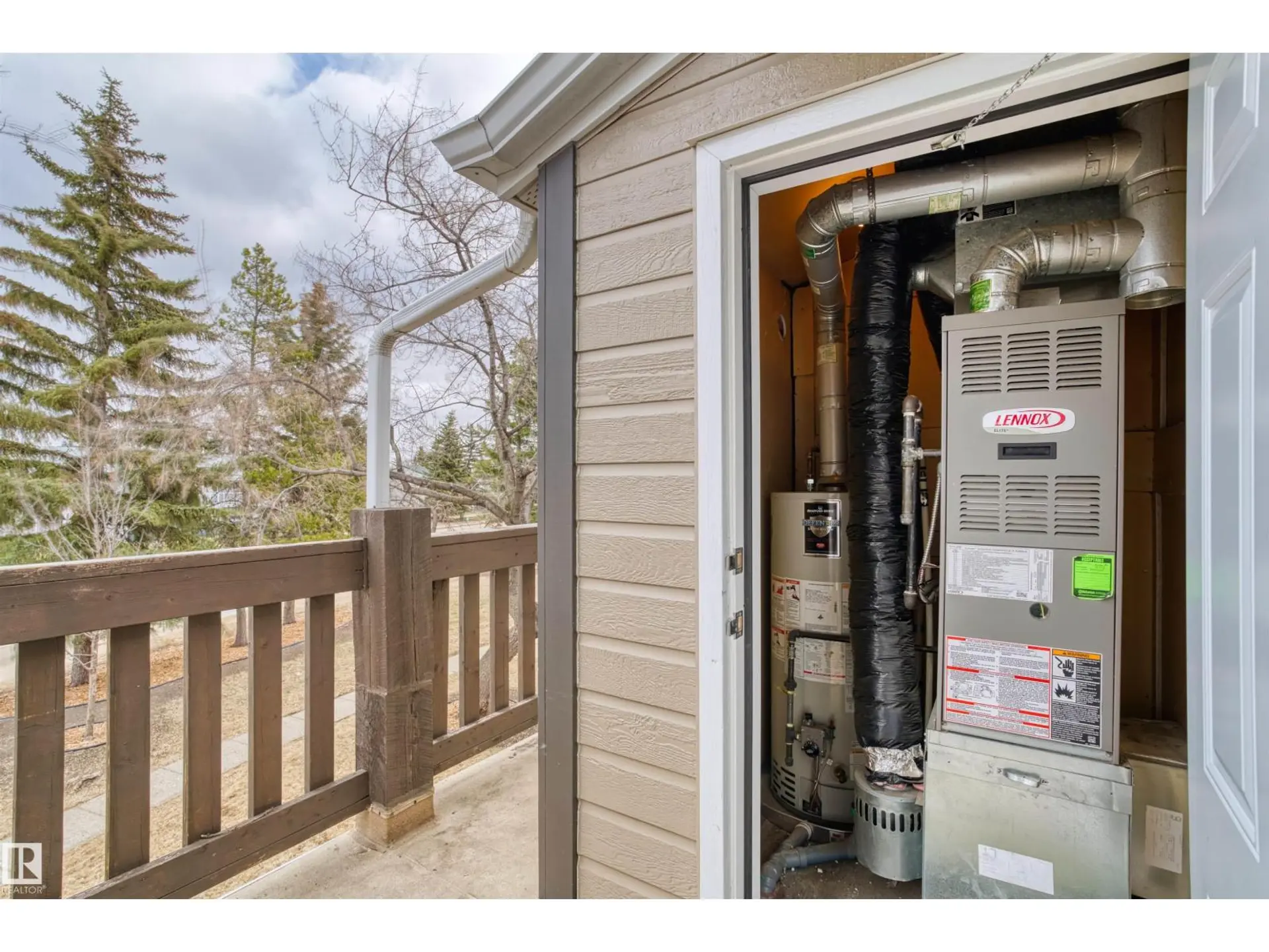 1116 SADDLEBACK RD NW - Image 17