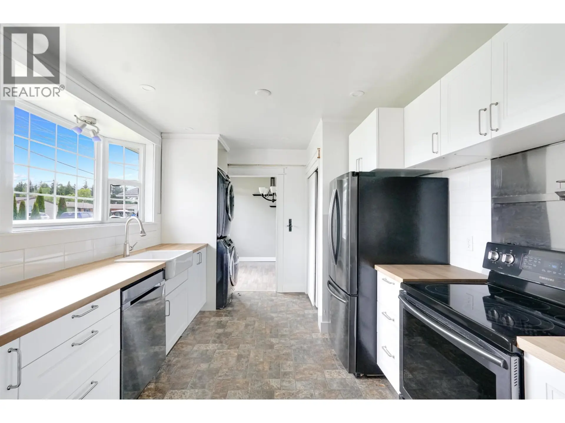19 STARLING STREET - Image 2