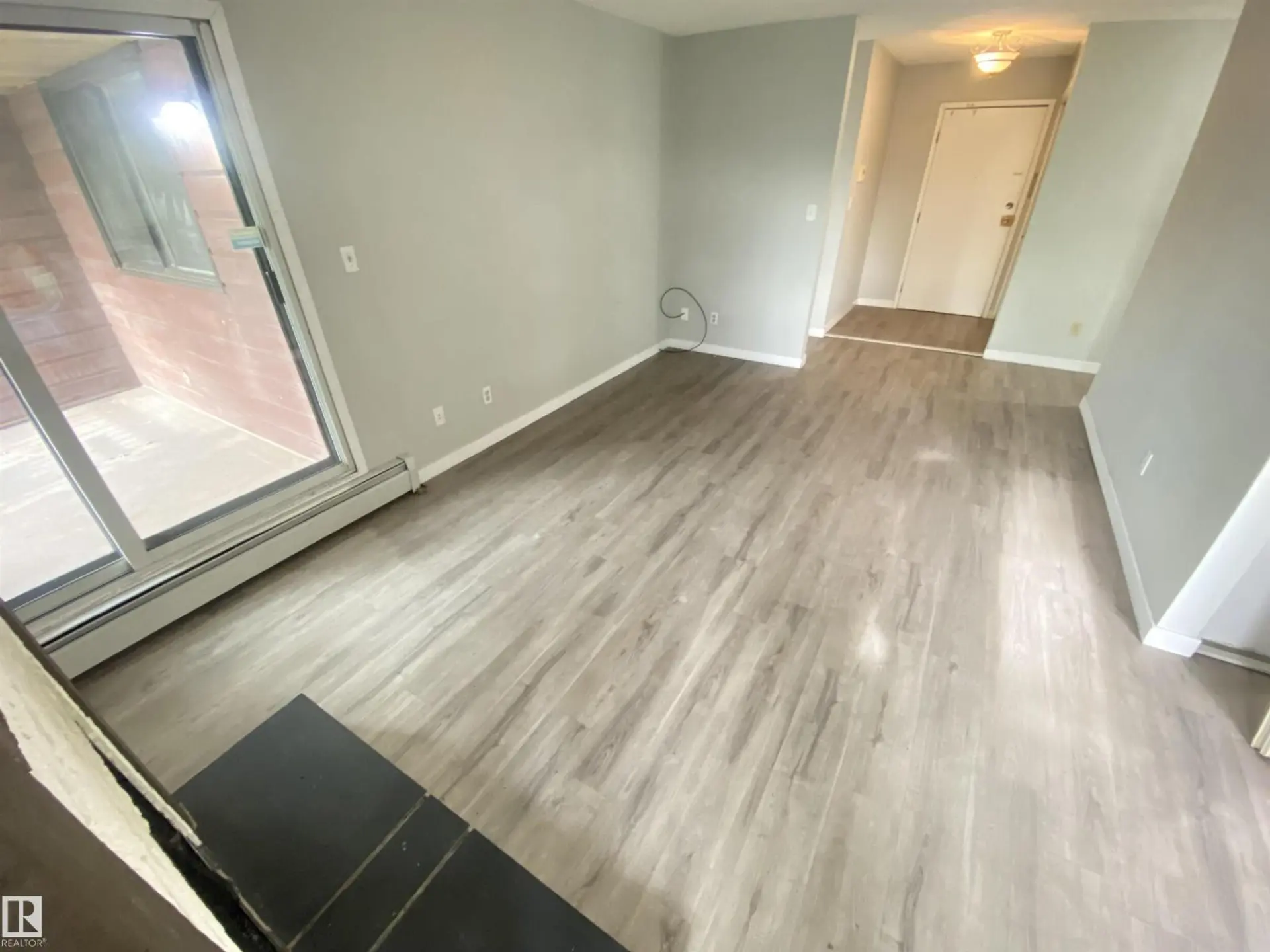 #302 10826 113 ST NW - Image 4