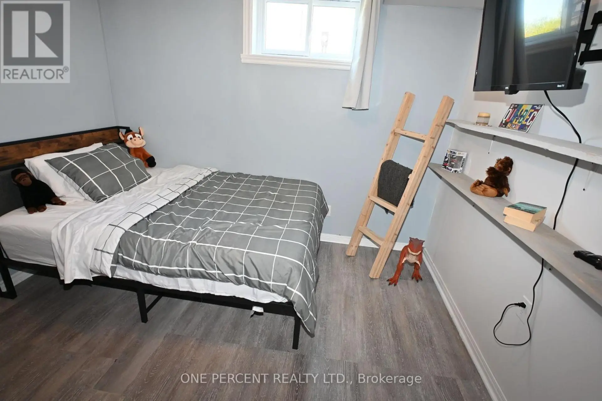 2010 RUE DU PARC STREET W - Image 12