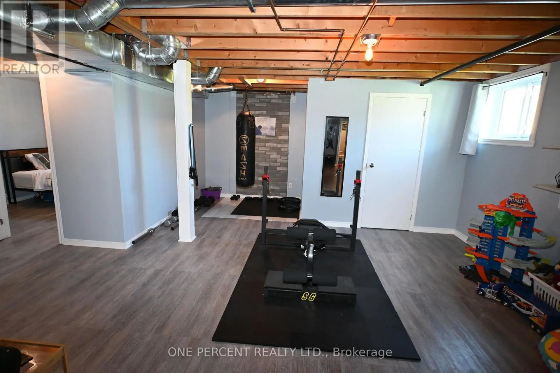 2010 RUE DU PARC STREET W - Image 16