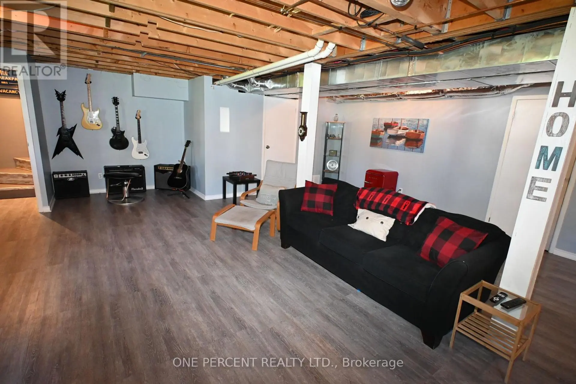 2010 RUE DU PARC STREET W - Image 17