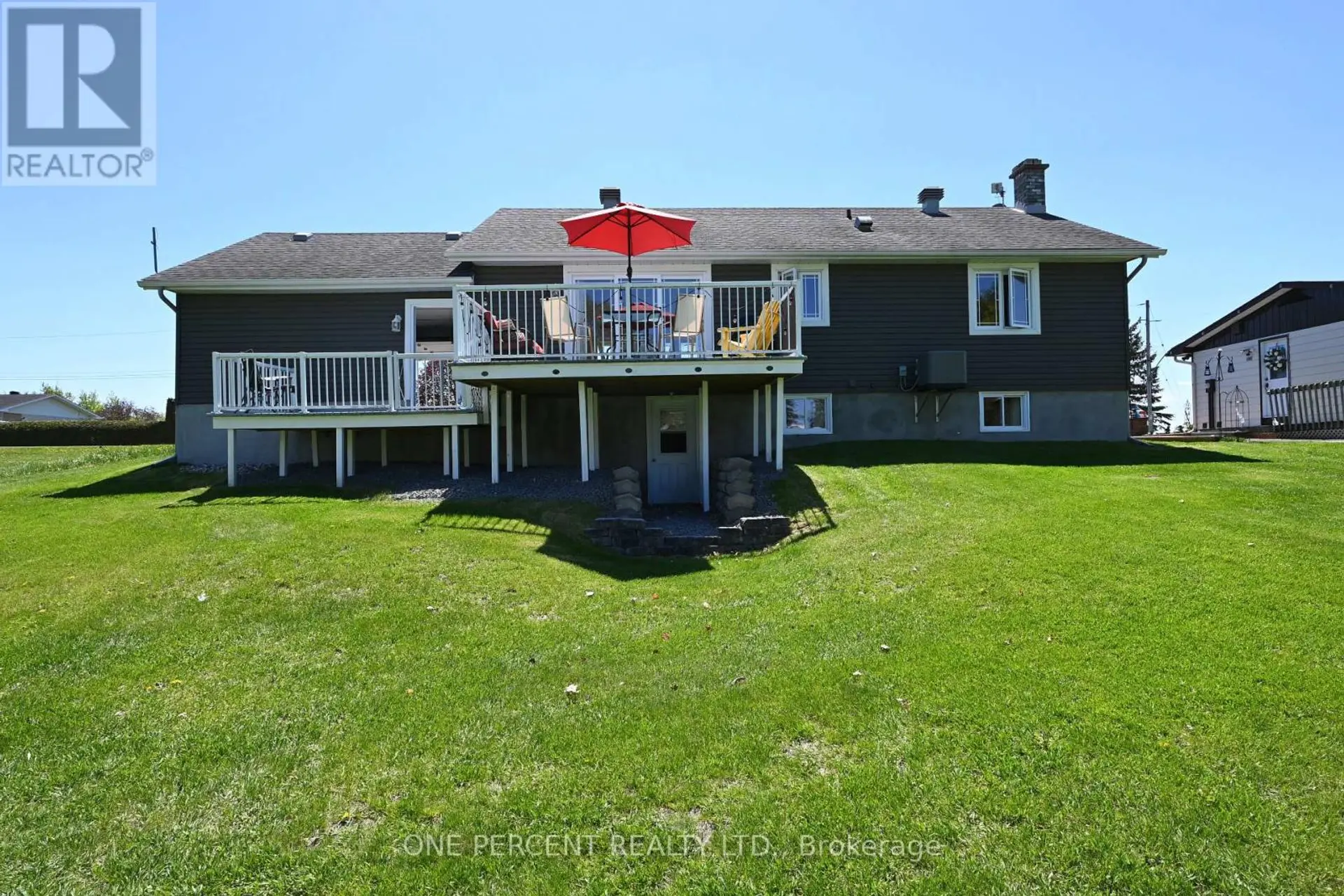 2010 RUE DU PARC STREET W - Image 2