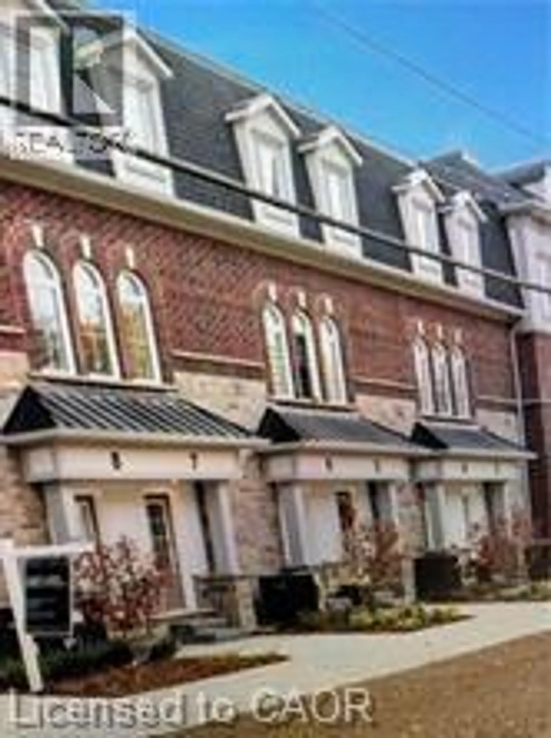 #60 677 PARK Road N
