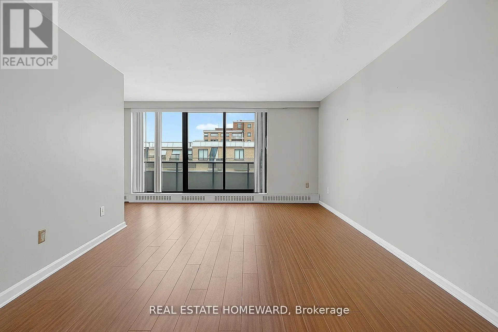 #708 915 MIDLAND AVENUE - Image 6