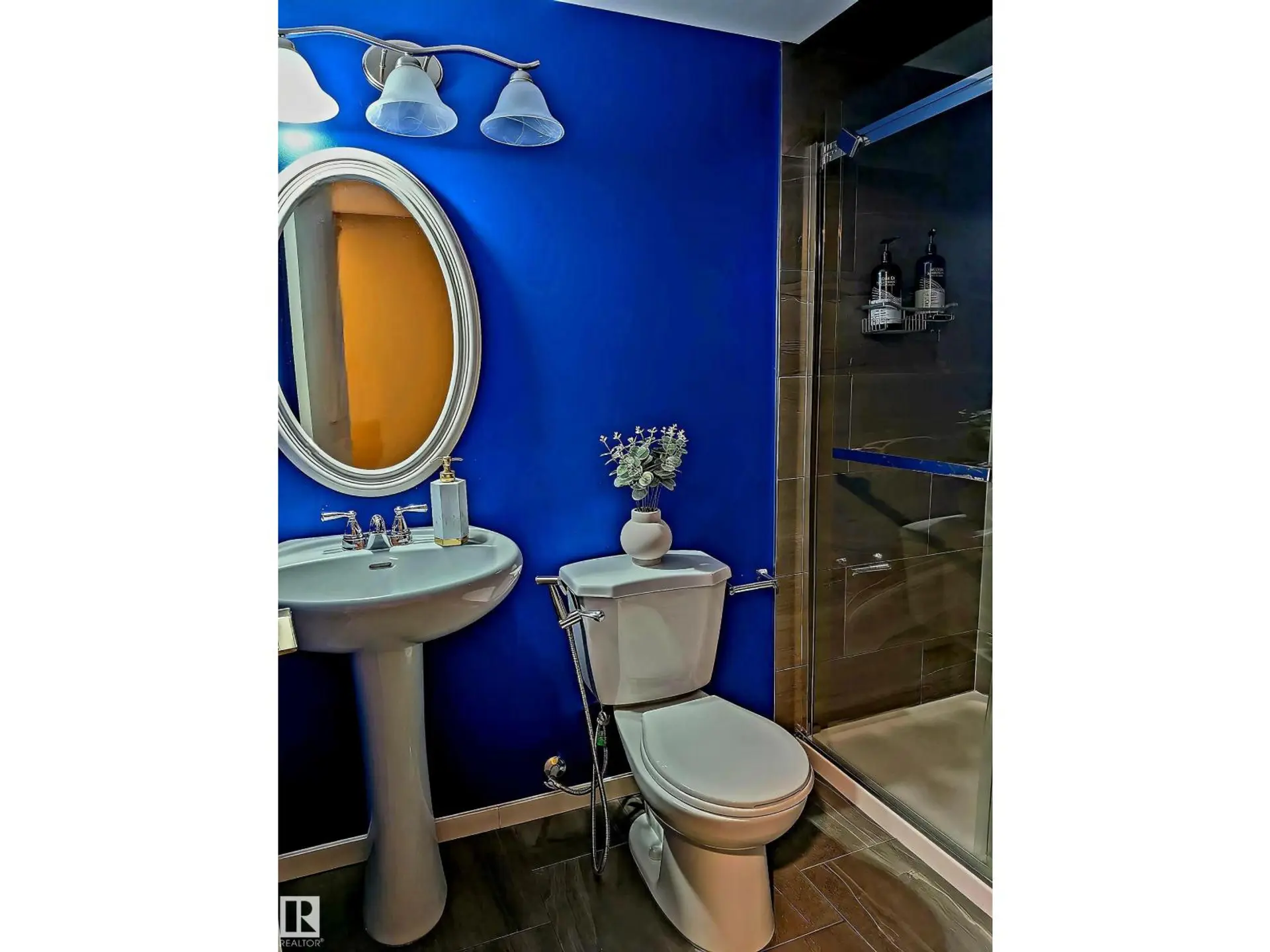 225 51A ST SW - Image 8