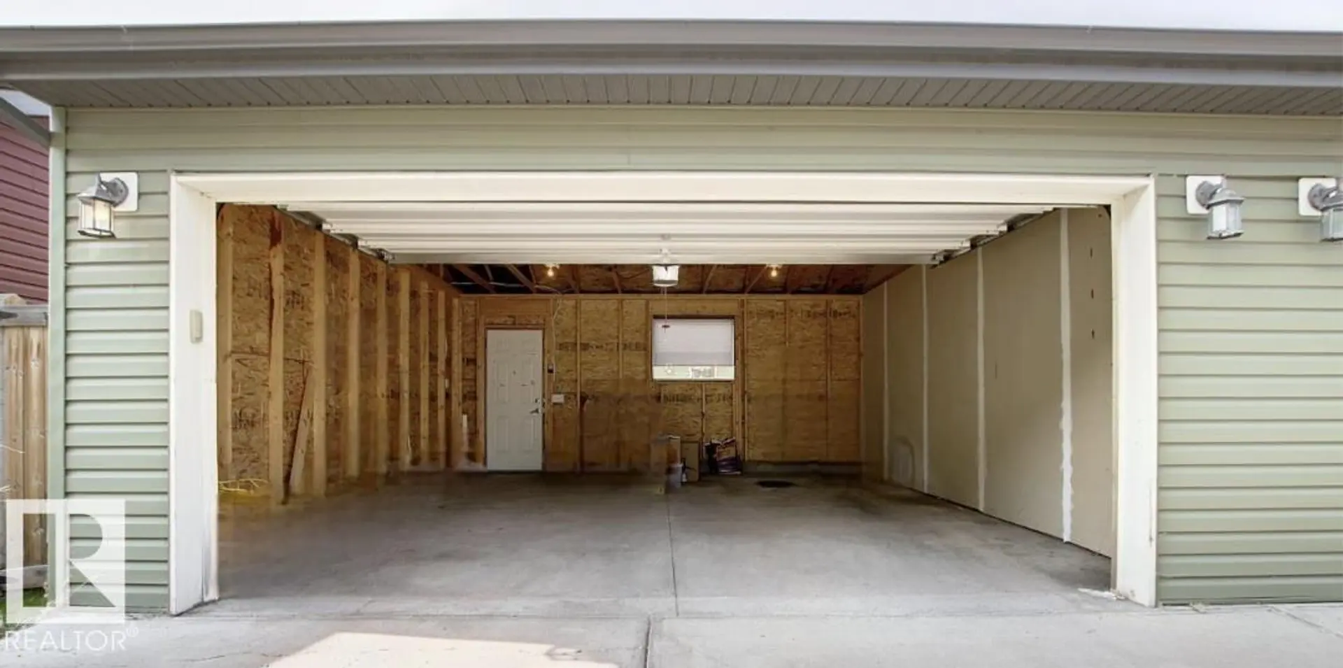 225 51A ST SW - Image 13