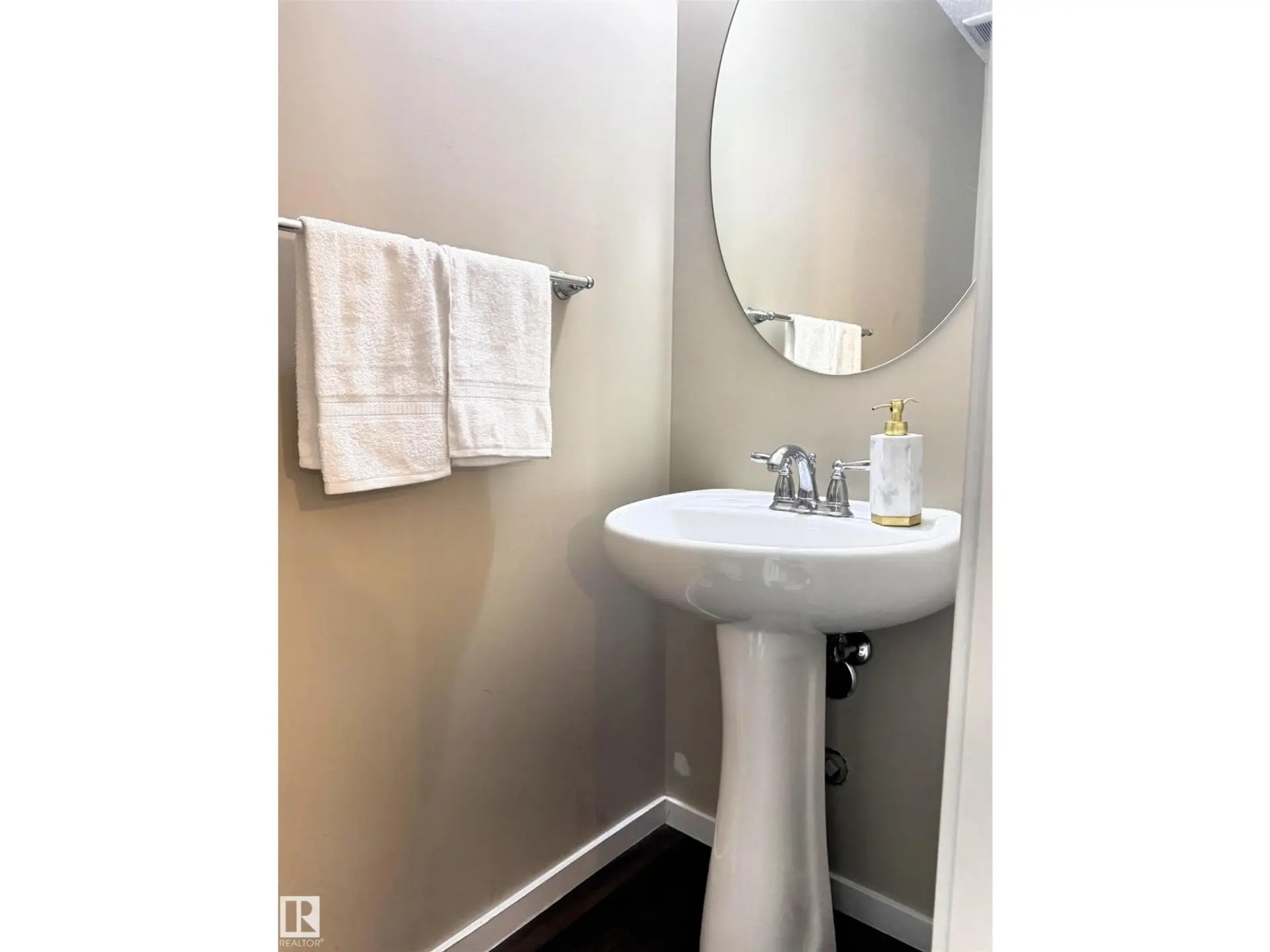 225 51A ST SW - Image 9