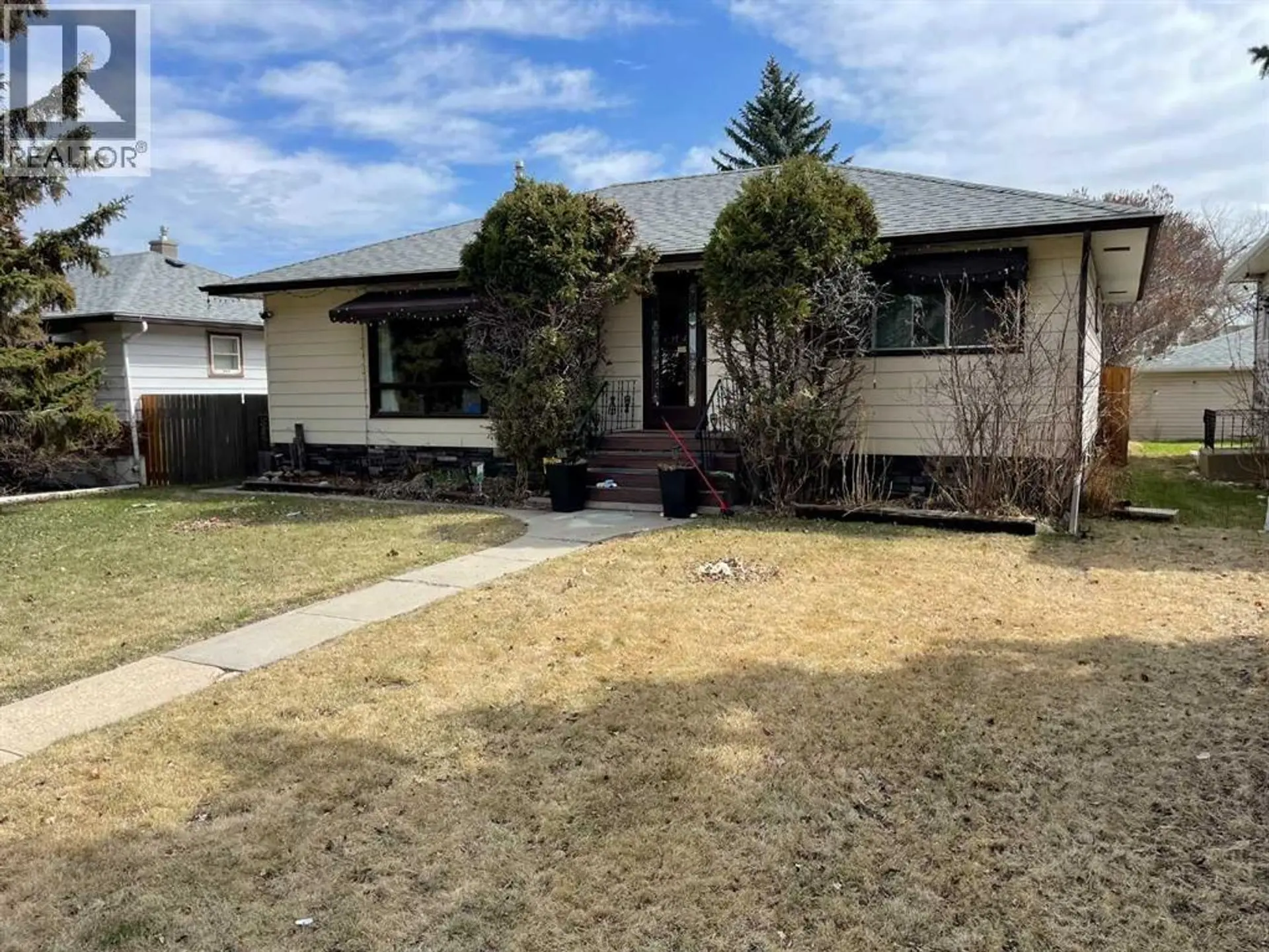 3405 52 Avenue - Image 1