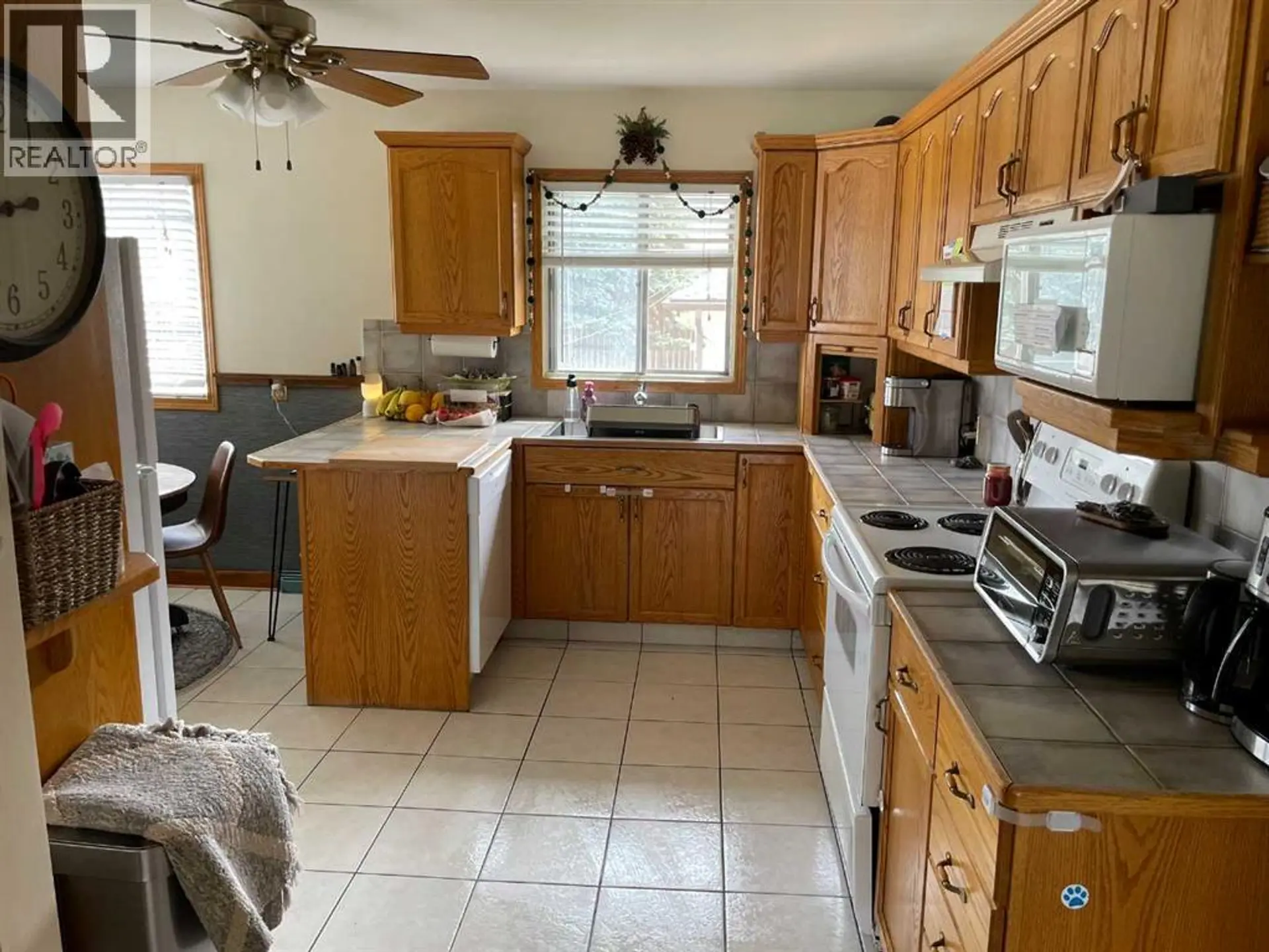 3405 52 Avenue - Image 10