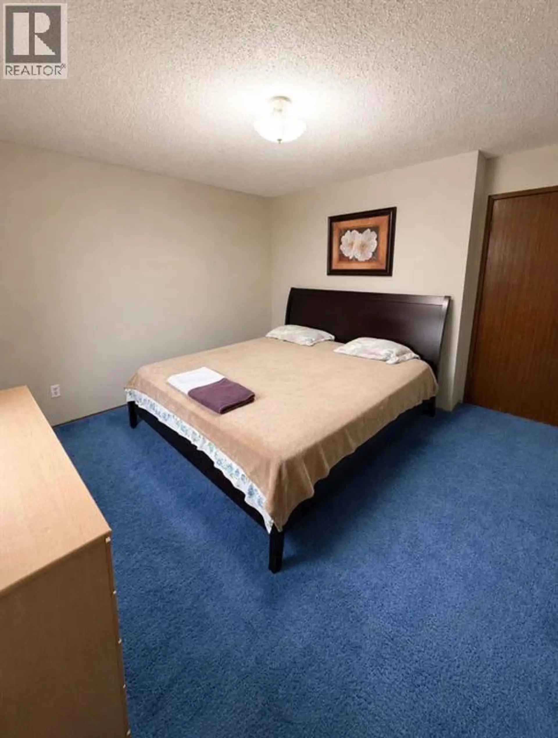 10702 104 Avenue - Image 8